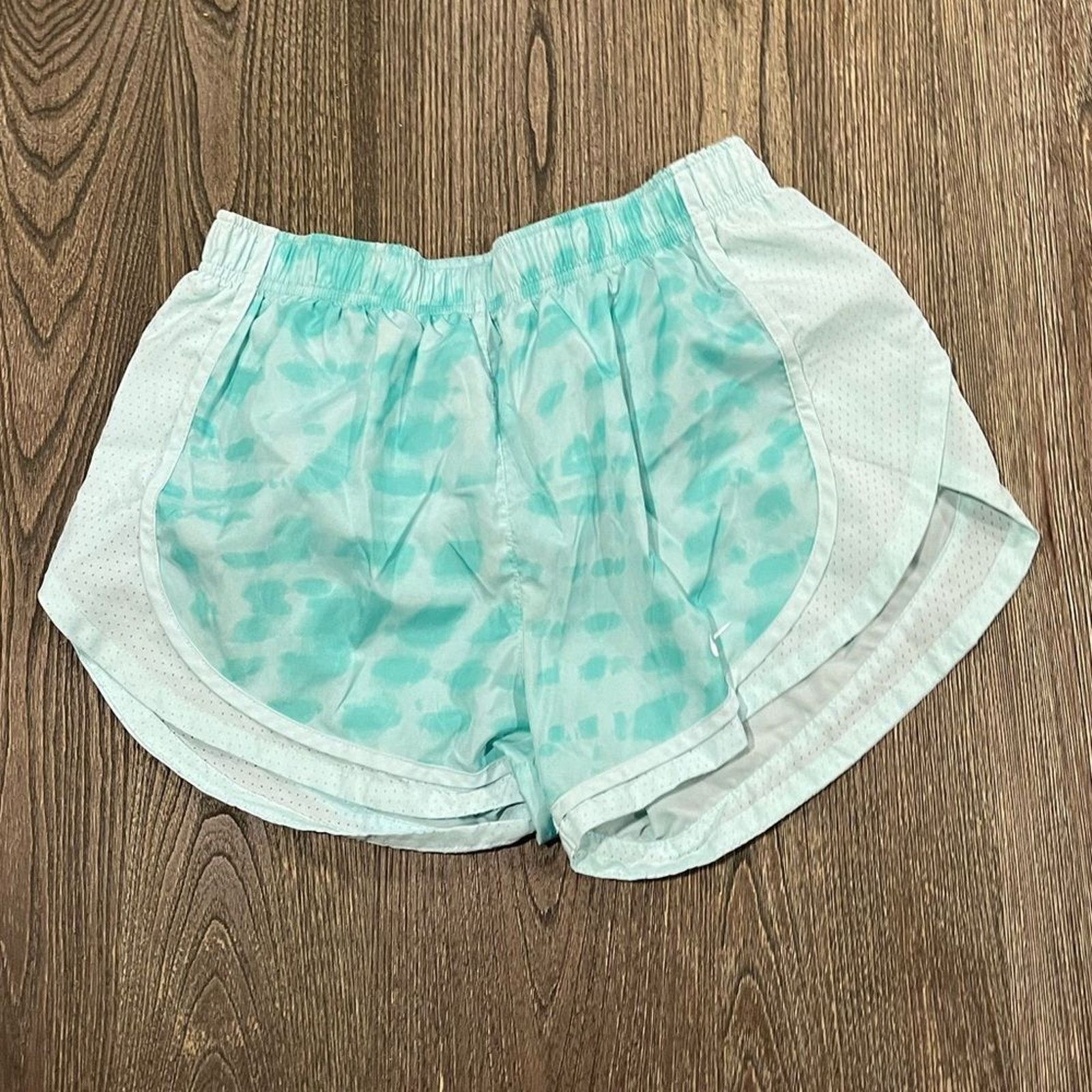 Nike Nike Dri-Fit Tempo Printed Running Shorts Turquoise Medium Size 28" / US 6 / IT 42 - 1 Thumbnail