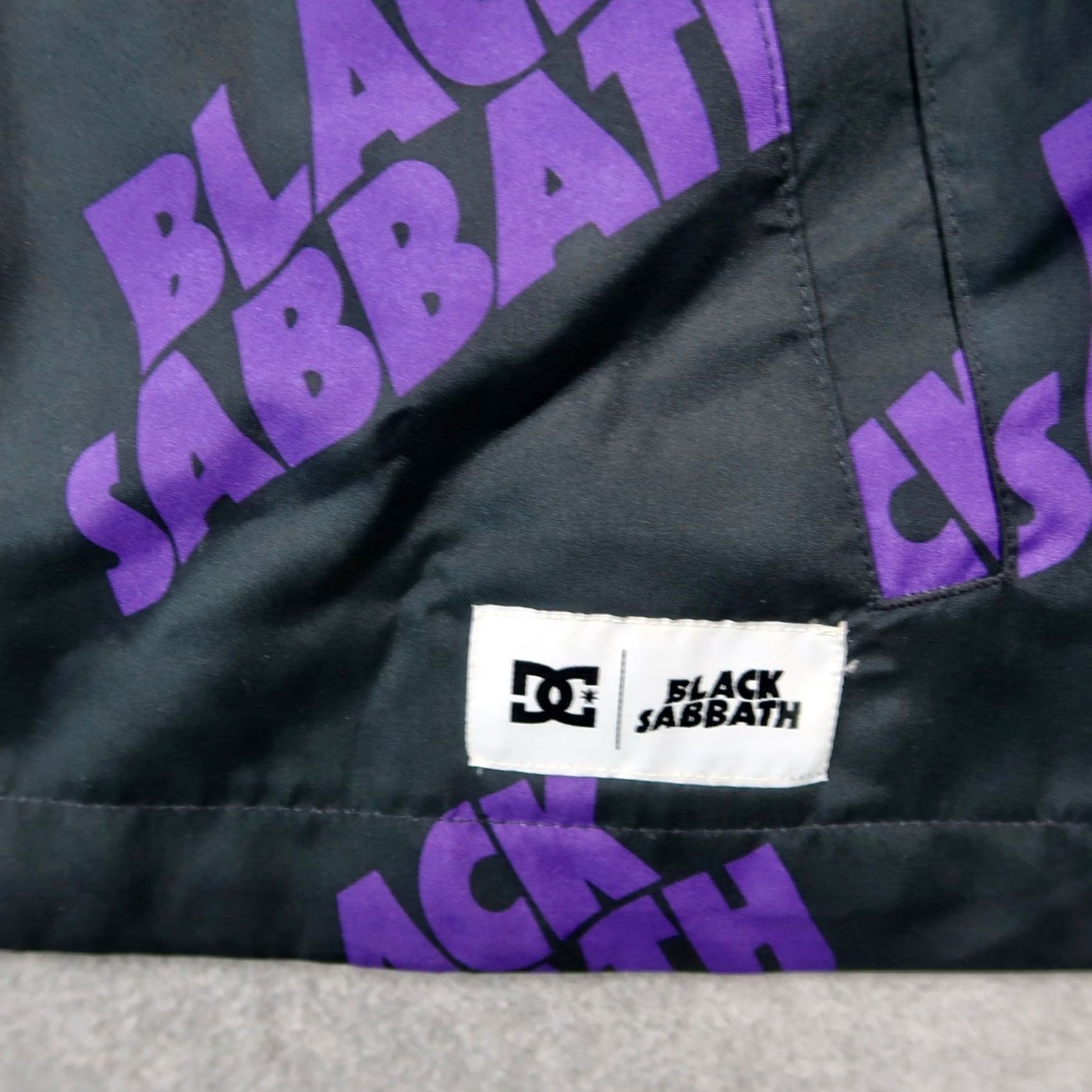 Vintage DC Shoes x Black Sabbath Coaches Jacket Mens L Black Purple NWT ADYJK03142 Size US L / EU 52-54 / 3 - 6 Thumbnail