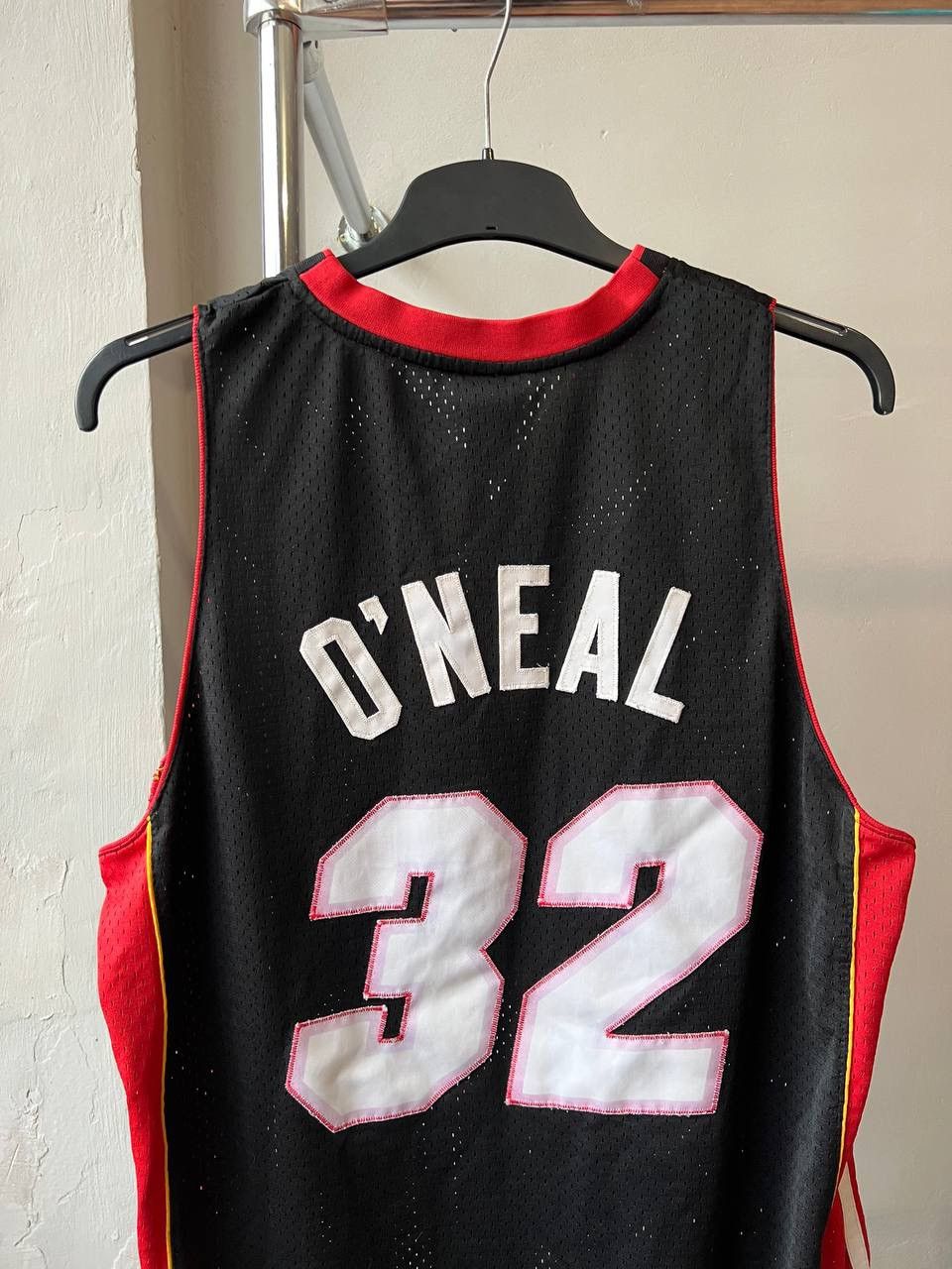 NBA VINTAGE MIAMI HEAT #32 O’NEAL REEBOK BASKETBALL JERSEY L Size US L / EU 52-54 / 3 - 10 Thumbnail