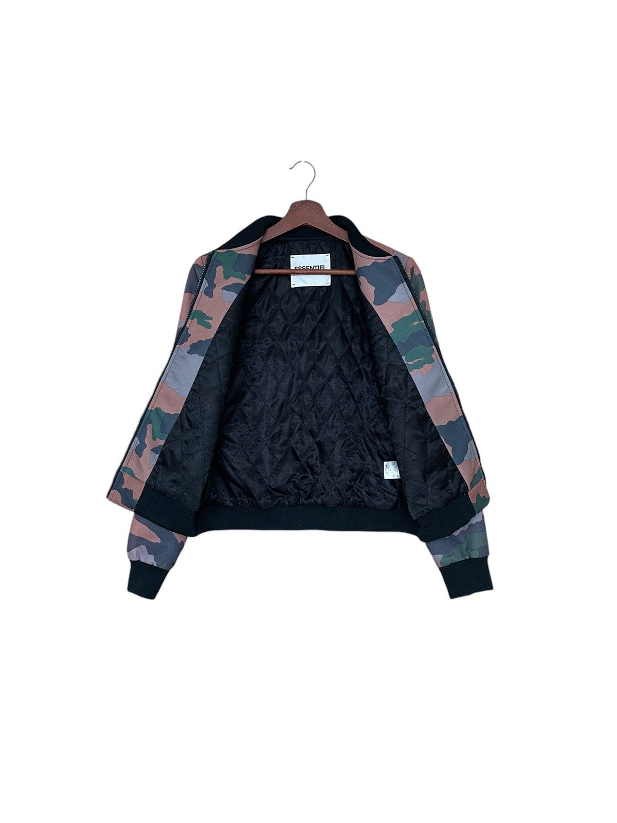 Designer × Essentiel Antwerp Vintage Essentiel Antwerp Camouflage Bomber Jacket 2000s Size US M / EU 48-50 / 2 - 9 Thumbnail