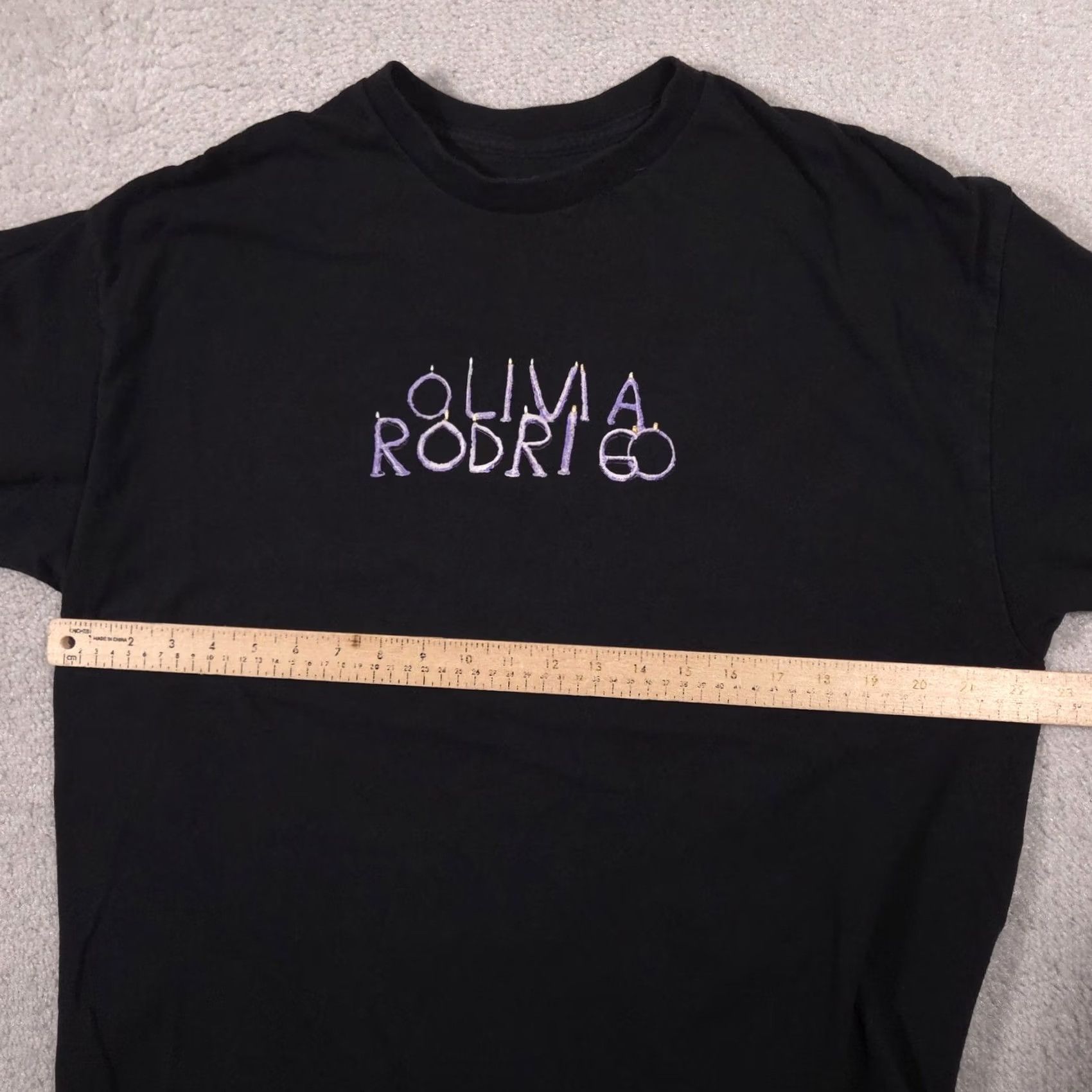Logo 7 VINTAGE Olivia Rodrigo Shirt Mens L Black Logo Photo Graphic Band Tee Tagless Music Size US L / EU 52-54 / 3 - 7 Thumbnail
