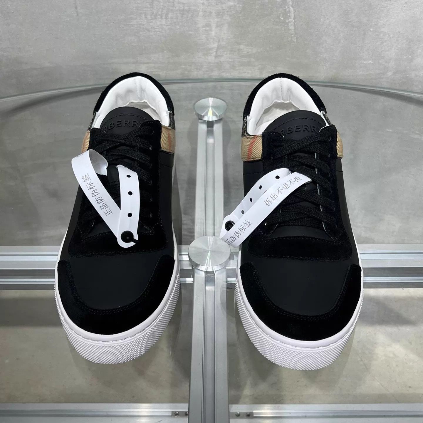 Burberry Burberry Black Check Sneakers 42 Size US 9 / EU 42 - 1 Thumbnail