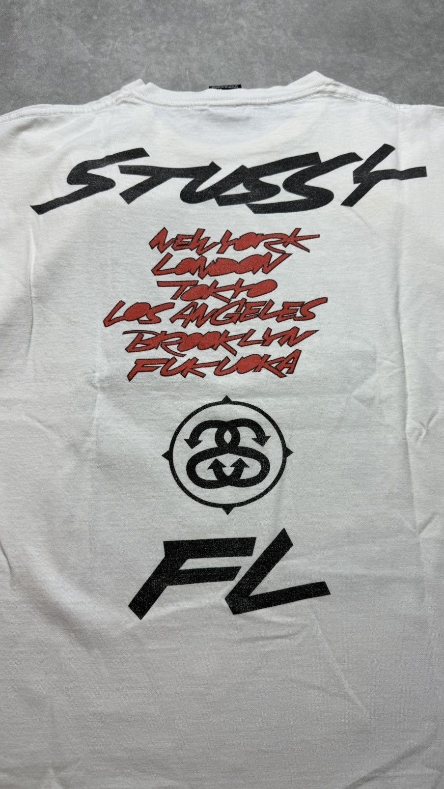 Stussy Rare Vintage Stussy x Futura Laboratories T Shirt Size US L / EU 52-54 / 3 - 4 Thumbnail