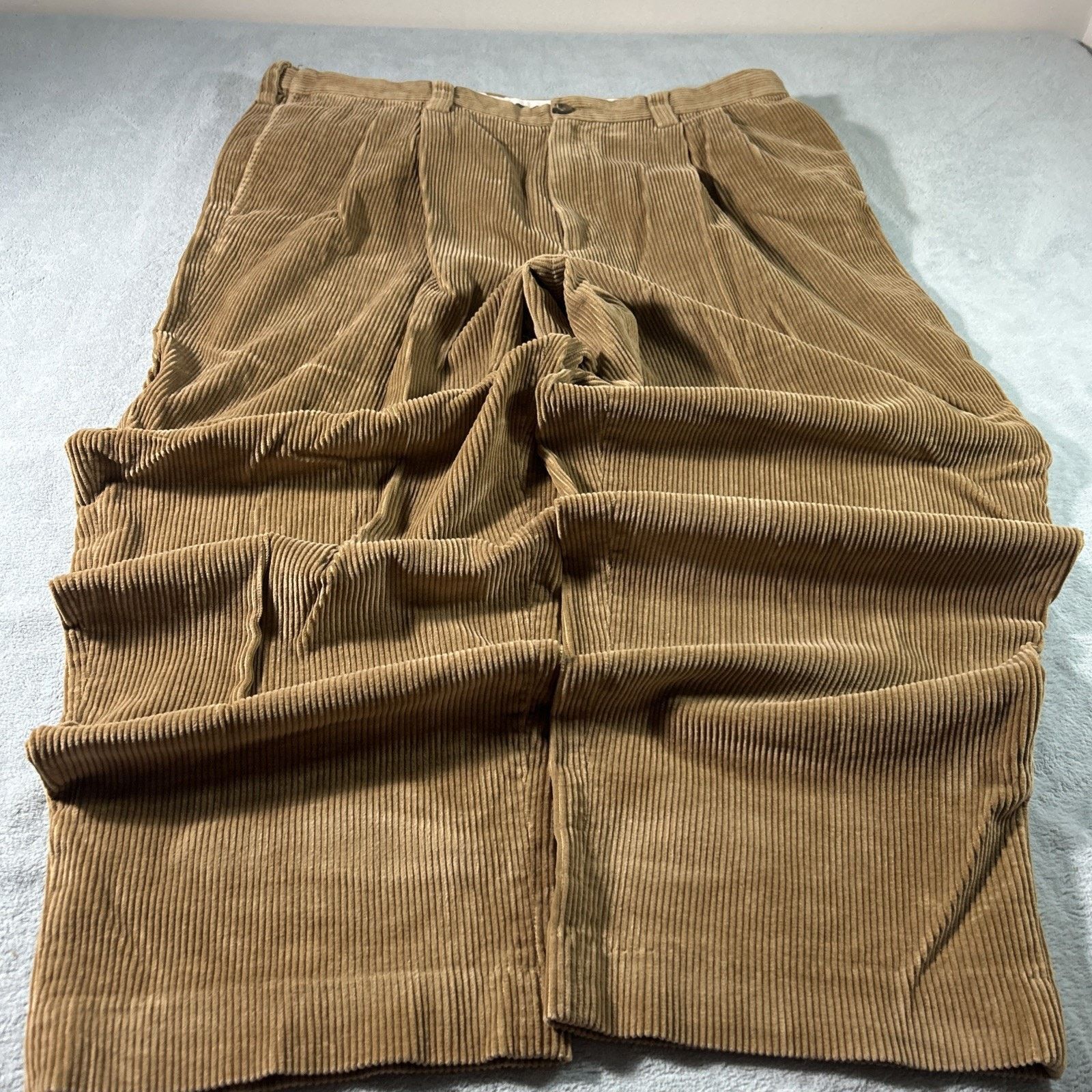 L.L. Bean LL Bean Corduroy Beyond Baggy Corduroy Pants Mens 38x29 Size US 38 / EU 54 - 1 Thumbnail