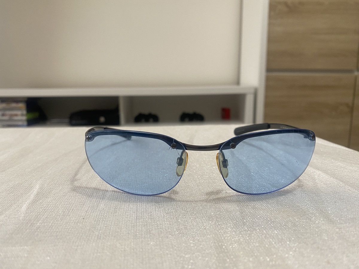 Guess Vintage Futuristic Guess Sunglasses Made in Italy 1990s Size ONE SIZE - 1 Thumbnail