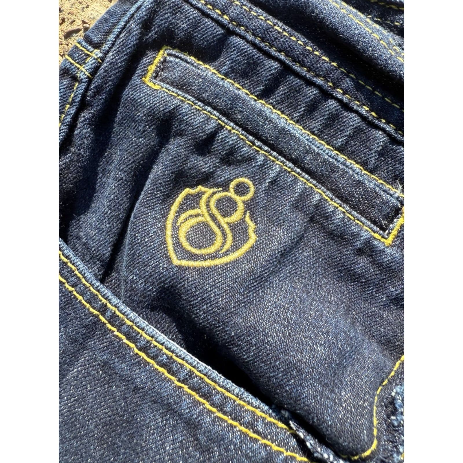 Vintage VINTAGE Eight 732 Denim Shorts Mens 38 Embroidered Patch 90s Baggy Relaxed Cargo Size US 38 / EU 54 - 4 Thumbnail