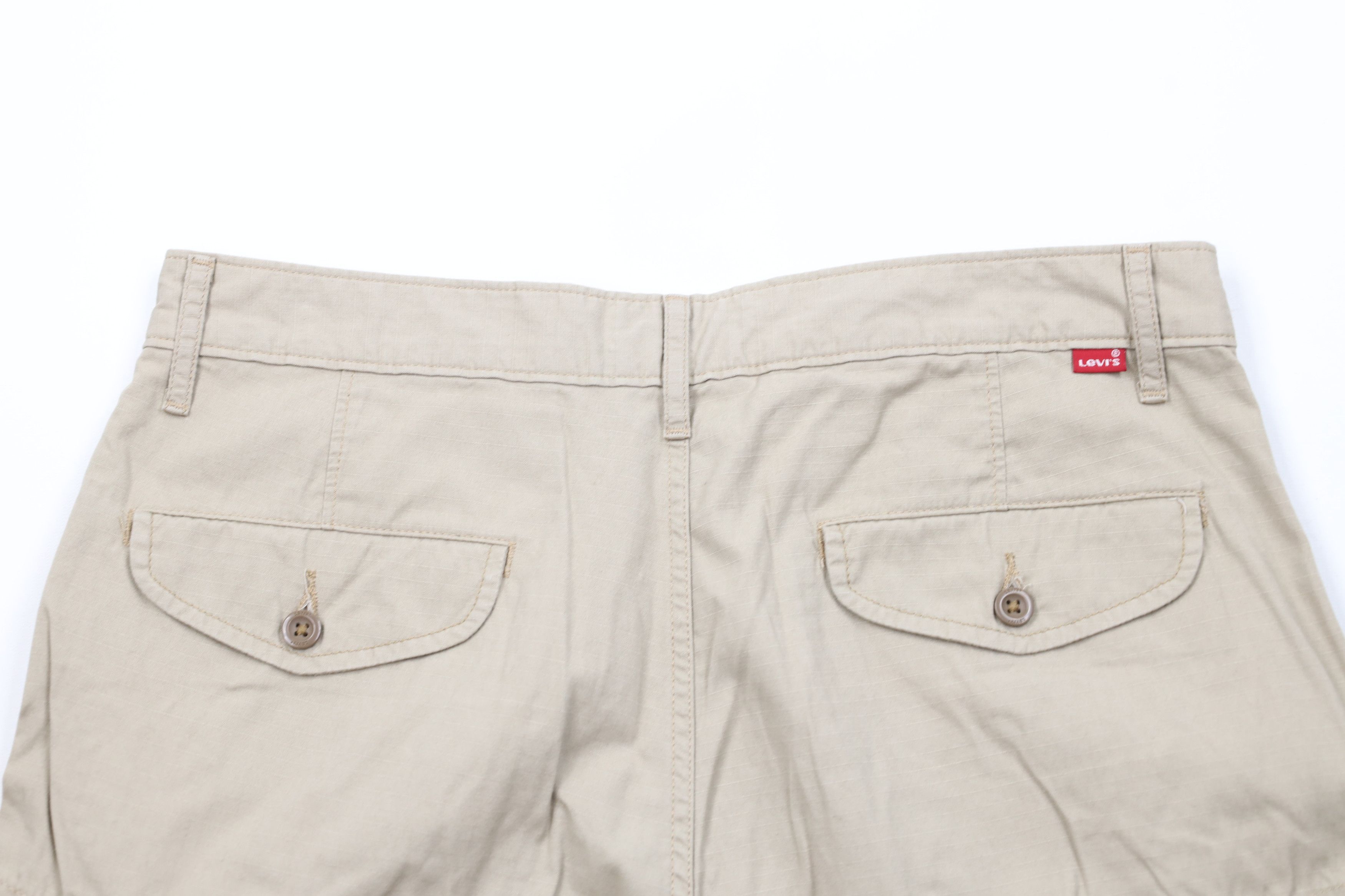 Levi's × Vintage Vintage Y2K Levis Relaxed Fit Cargo Shorts Beige Cotton Size US 32 / EU 48 - 9 Thumbnail