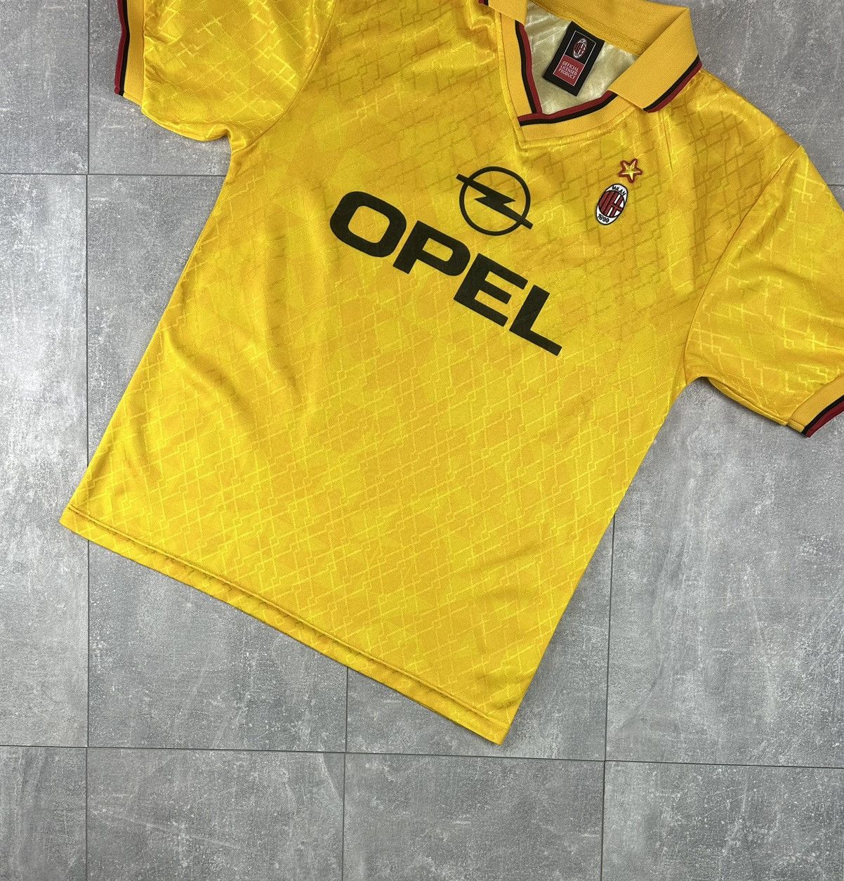 Other AC Milan Historical Third Retro 1995/96 Soccer Jersey Size US M / EU 48-50 / 2 - 8 Thumbnail