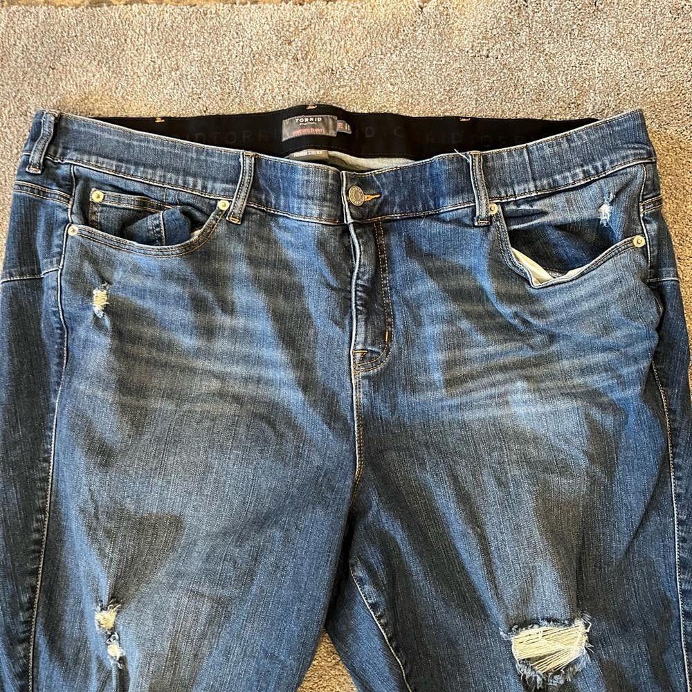 Torrid Torrid bombshell skinny jeans Size 30" / US 8 / IT 44 - 2 Thumbnail