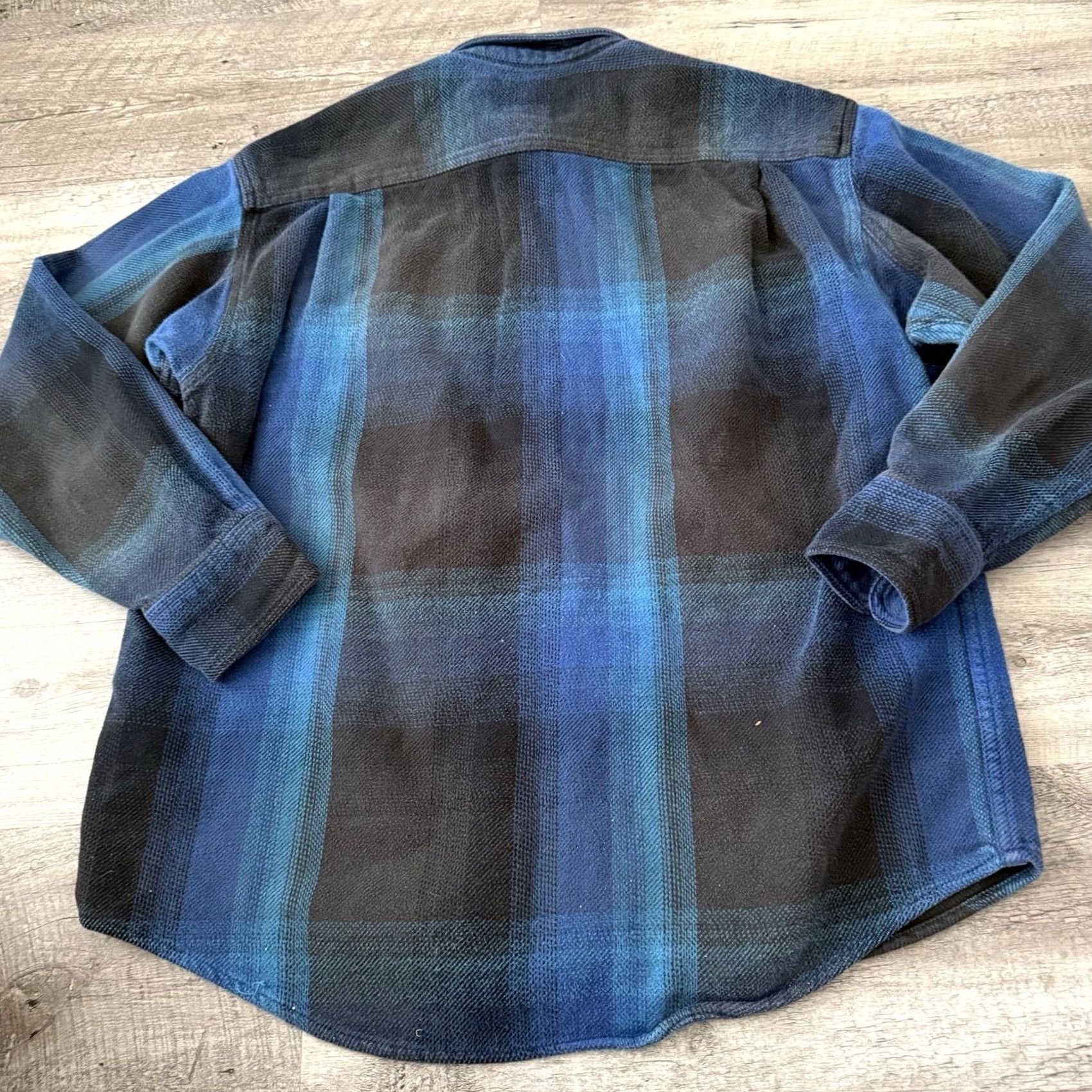 Vintage Cabelas Heavy Shirt Men Large Blue Plaid Woven Shacket Work Jacket Outdoors Flaw Size US L / EU 52-54 / 3 - 5 Thumbnail