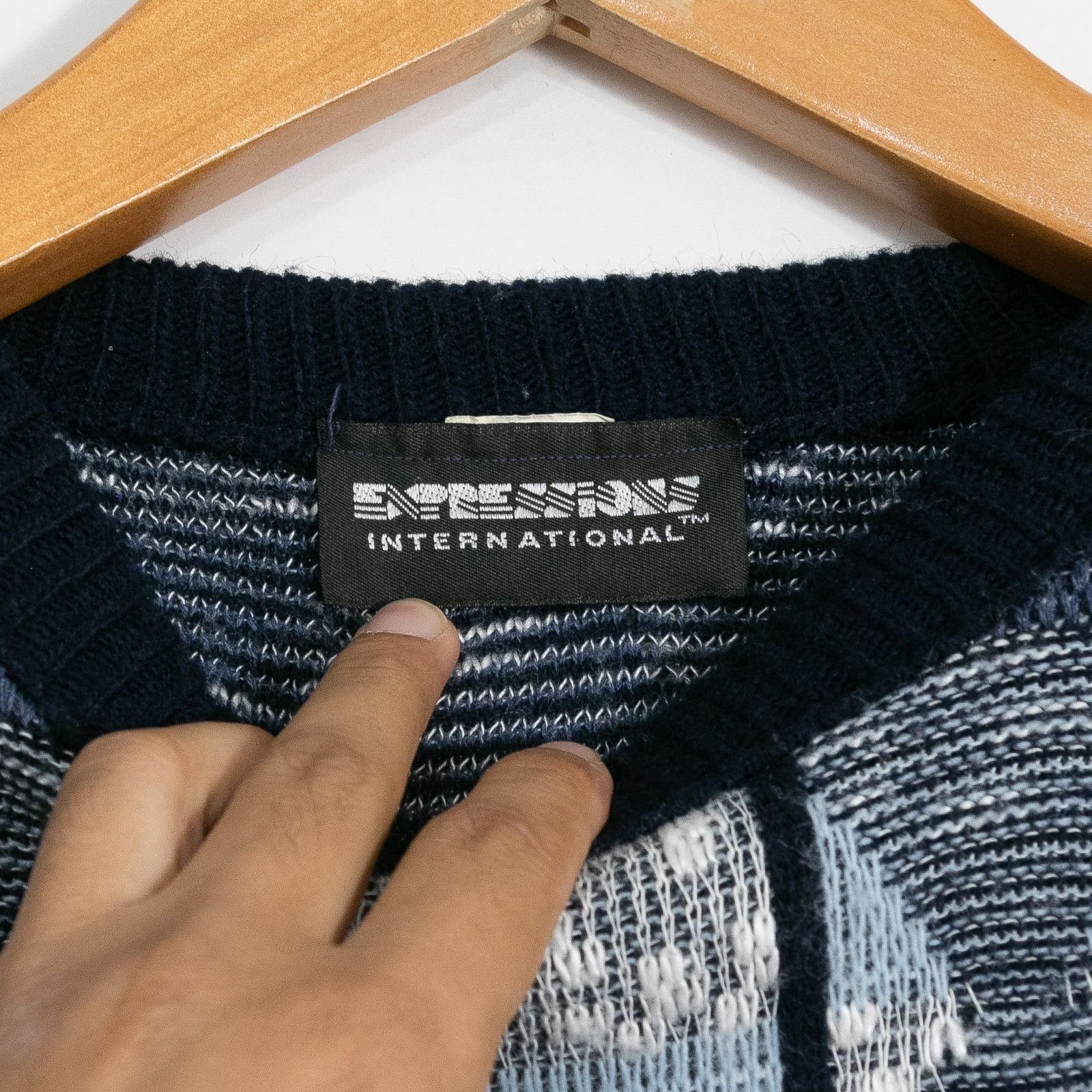 Vintage Vintage 90s Diamond Pattern Striped Acrylic Sweater Large Size US L / EU 52-54 / 3 - 5 Thumbnail