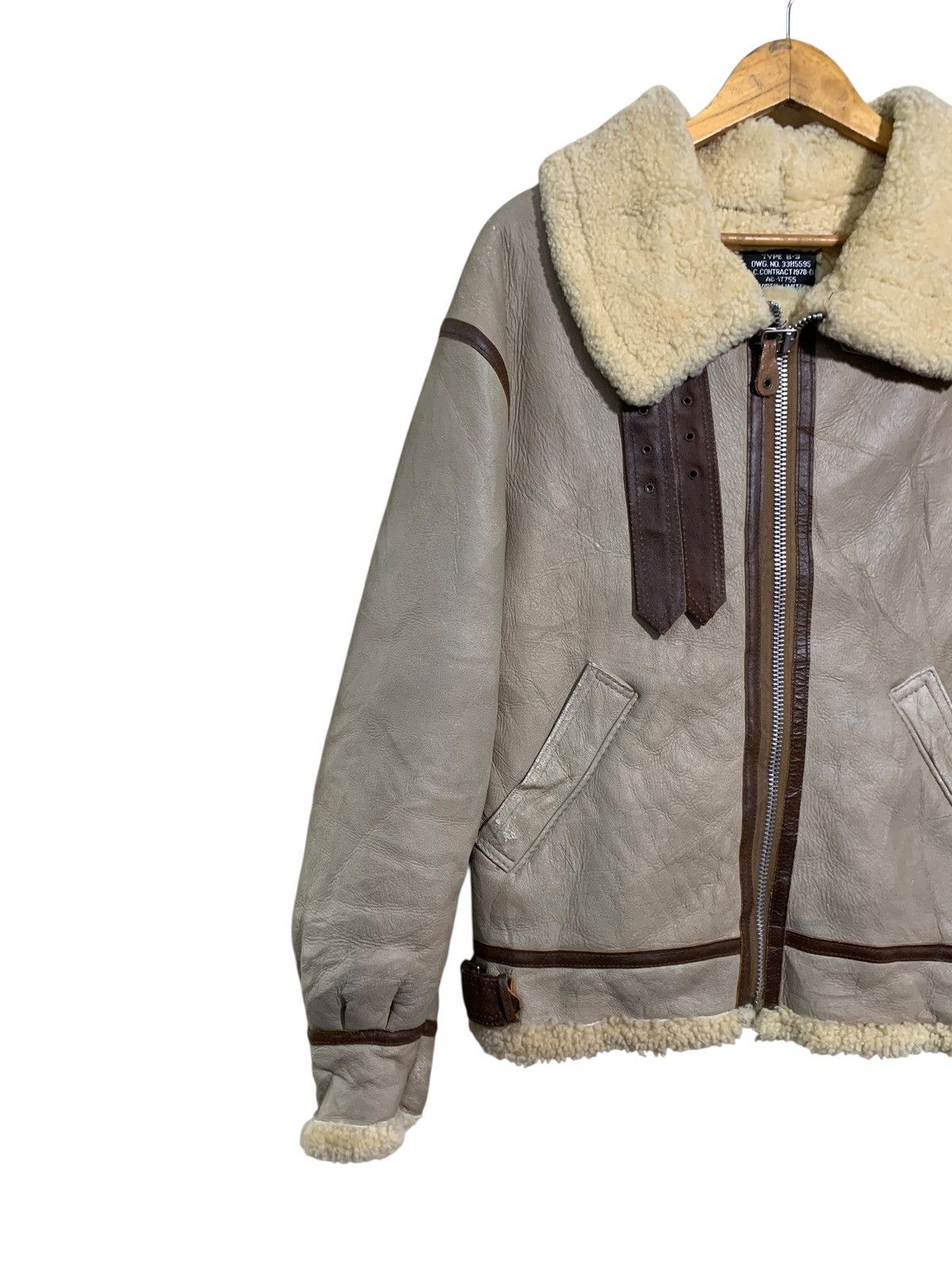 Avirex 🔥VTG AVIREX TYPE B-3 SHEEPSKIN LEATHER JACKET Size US M / EU 48-50 / 2 - 2 Thumbnail
