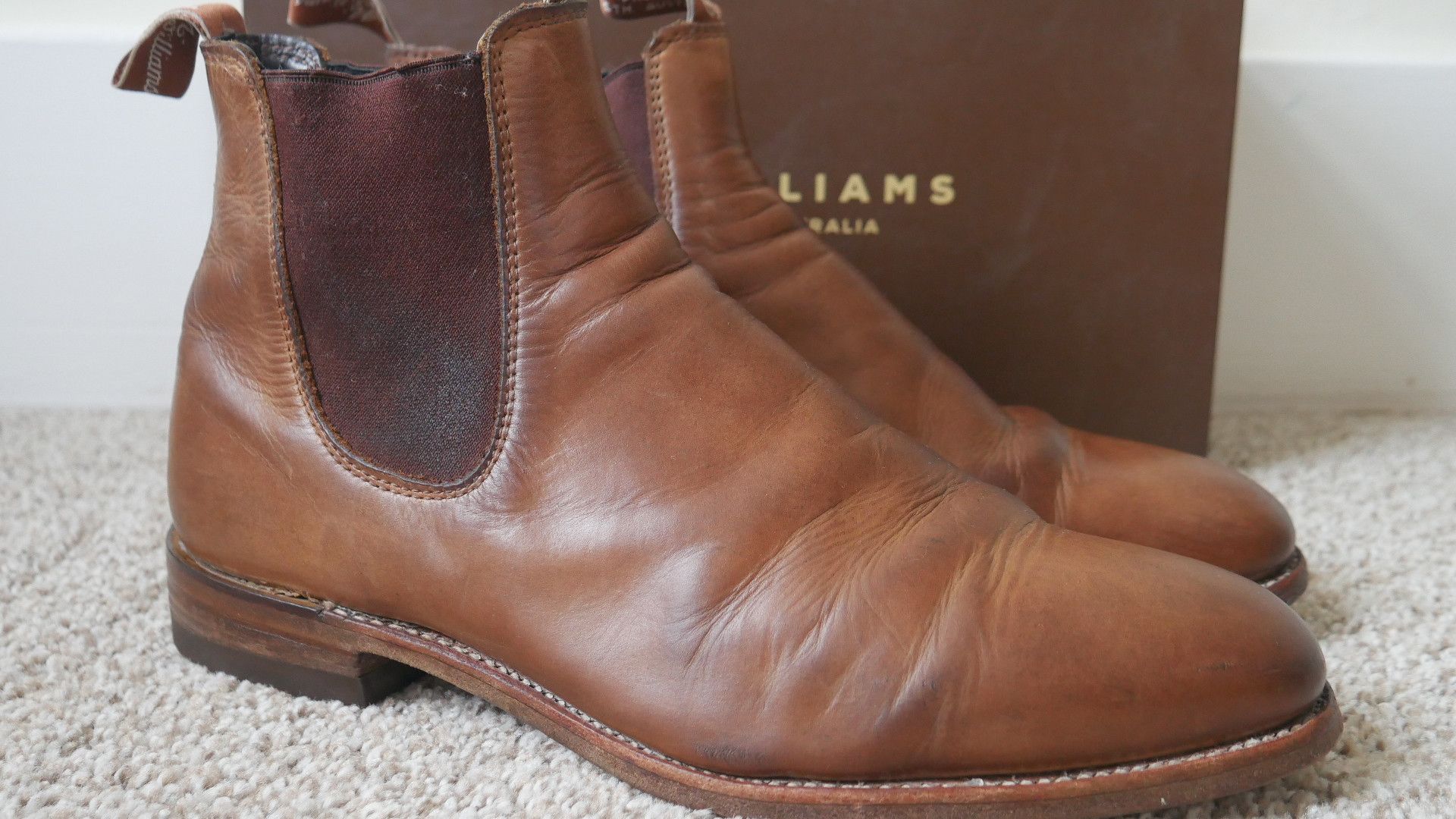 R.M. Williams RM Williams Chelsea Boot Size 11.5 Size US 11.5 / EU 44-45 - 1 Thumbnail