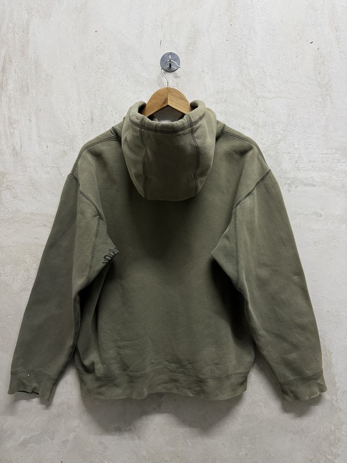 Volcom 2000s Distressed Volcom Sk8 Hoodie Jesse Pinkman Size US S / EU 44-46 / 1 - 3 Thumbnail