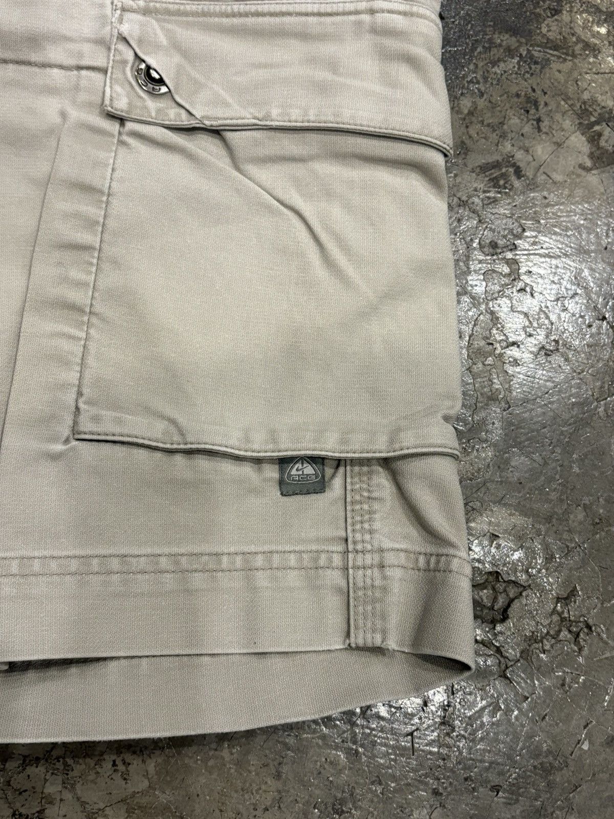 Nike ACG Vintage Nike ACG Beige Cargo Shorts Size US 36 / EU 52 - 5 Thumbnail