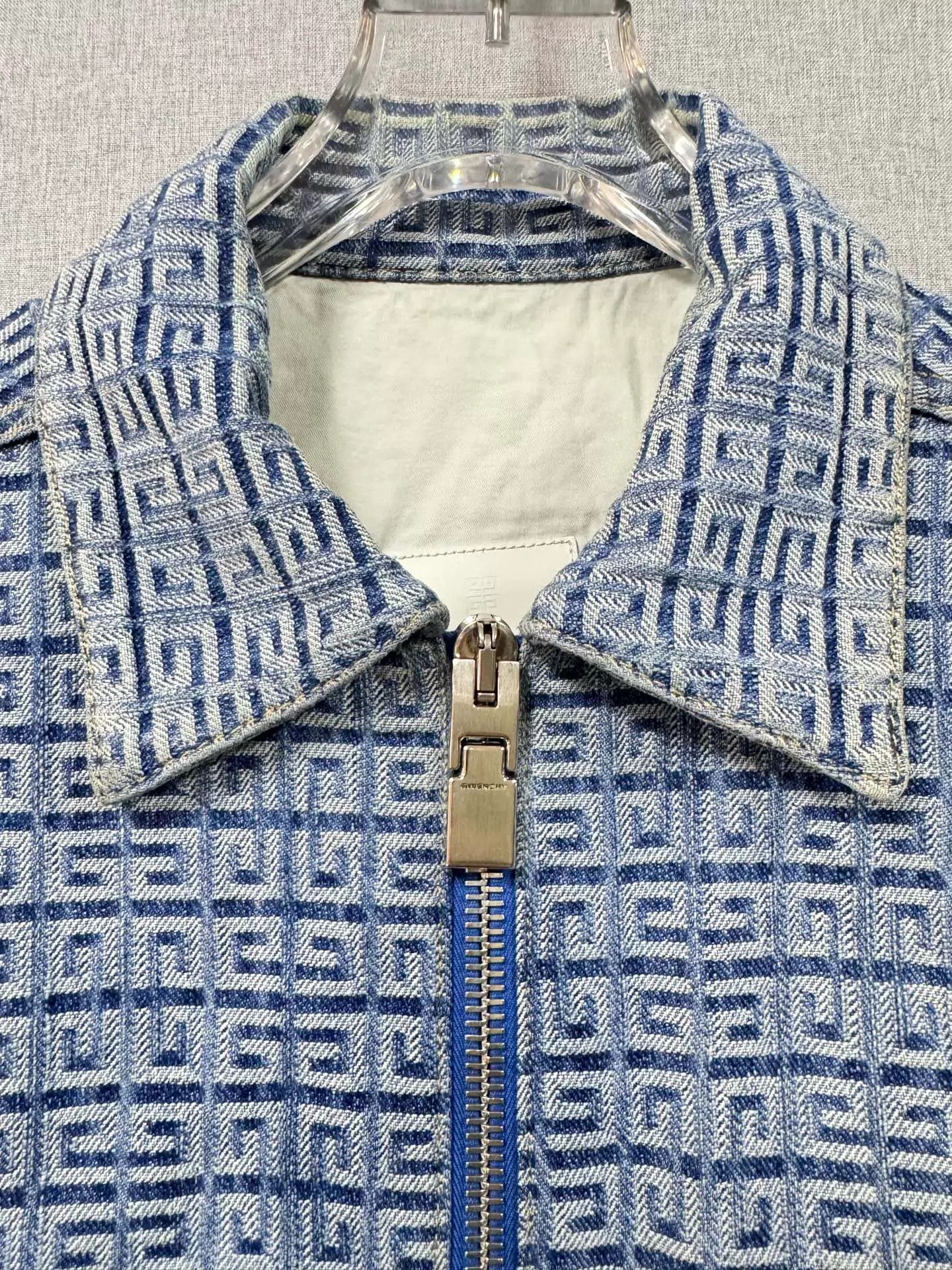 Givenchy Givenchy 4G All Over Print Denim Jacket M Size US M / EU 48-50 / 2 - 6 Thumbnail