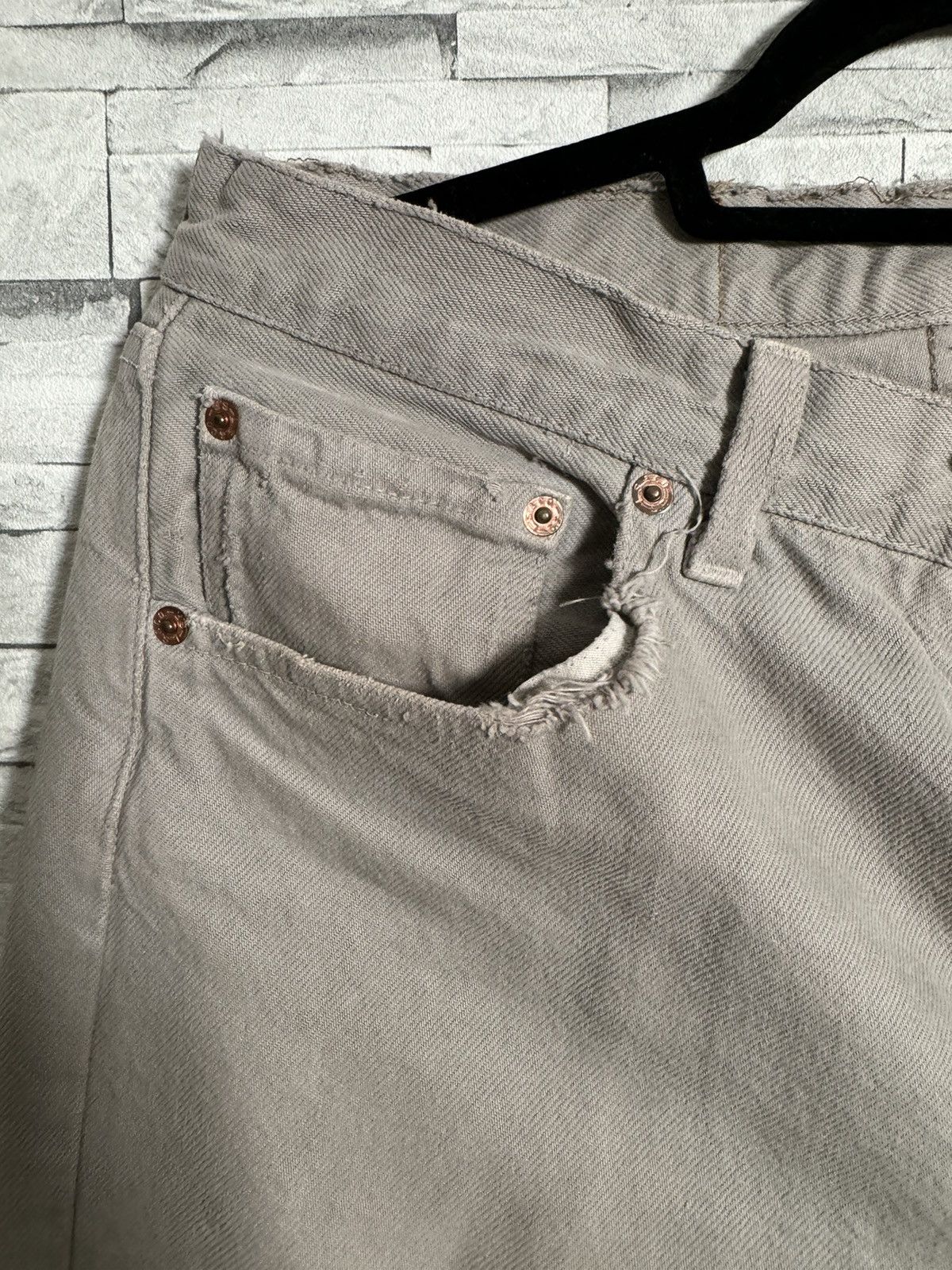 Levi's Vintage Levi’s 501 Distressed “Heel Bite” Jeans - 30x34 Size US 30 / EU 46 - 5 Thumbnail