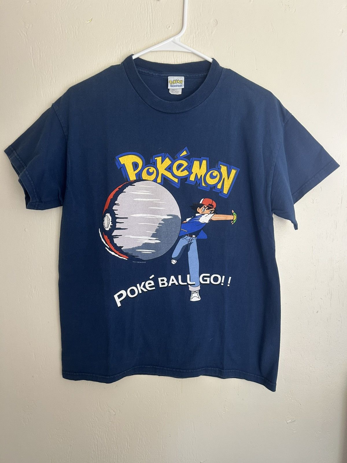 Pokemon Vintage 1999 Pokémon Ash Poké Ball Go! Graphic T-shirt Size US M / EU 48-50 / 2 - 2 Thumbnail