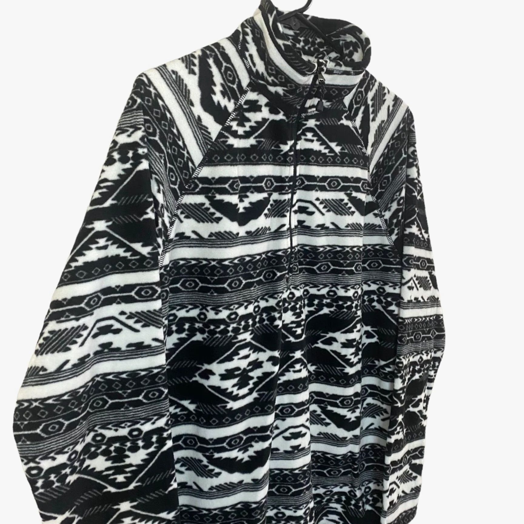 Eddie Bauer VINTAGE Eddie Bauer Ultra Soft Fleece 1/4 Zip Sweater Womens XL Black Aztec Pullover Size XL / US 12-14 / IT 48-50 - 4 Thumbnail