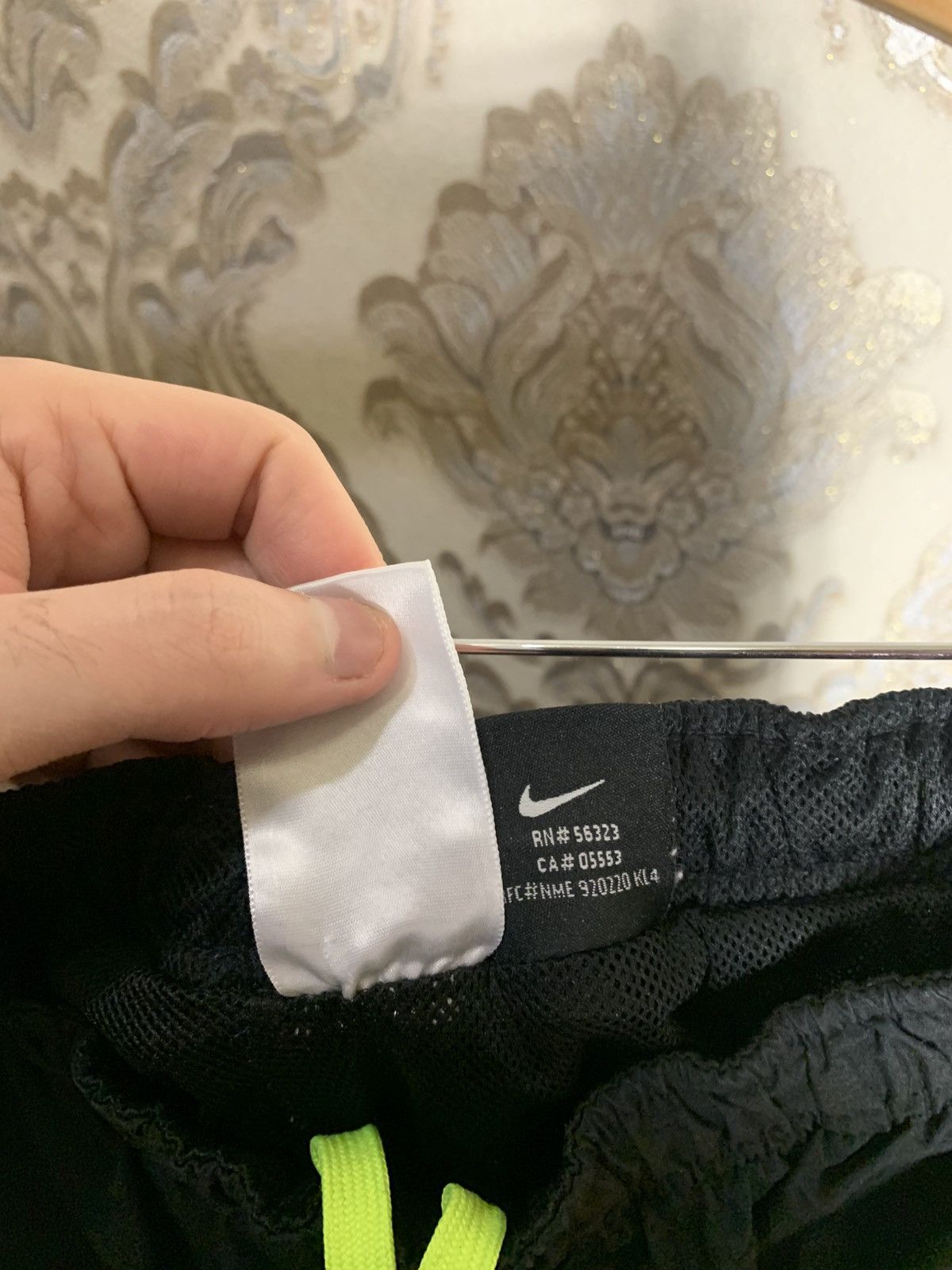 Nike VINTAGE NIKE NYLON RETRO SWEATPANTS DRILL SWOOSH Y2K 90s SK8 Size US 32 / EU 48 - 4 Thumbnail