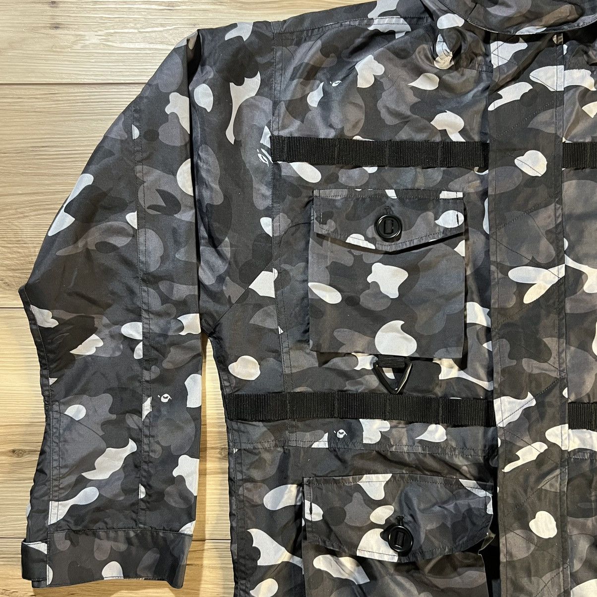 Bape BAPE FW19 Black Gradation Camo Shark Mask Windbreaker Jacket Size US L / EU 52-54 / 3 - 7 Thumbnail
