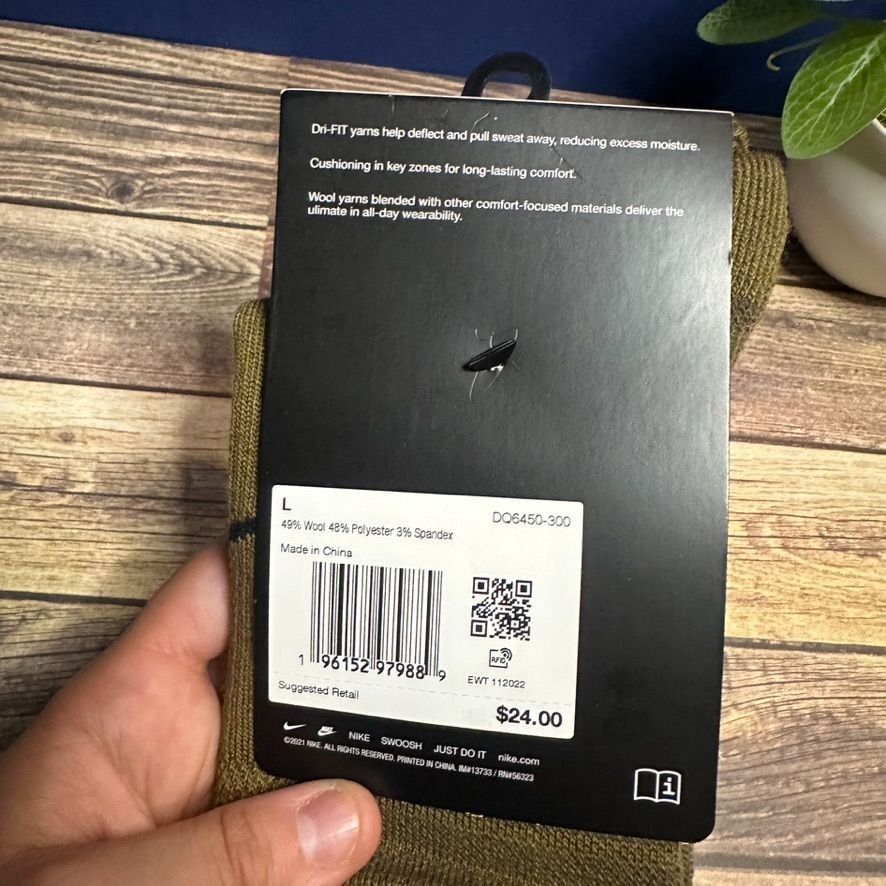 Nike Nike Men's Outdoor Cushion Wool Blend Crew Socks NWT Size La Size ONE SIZE - 8 Thumbnail