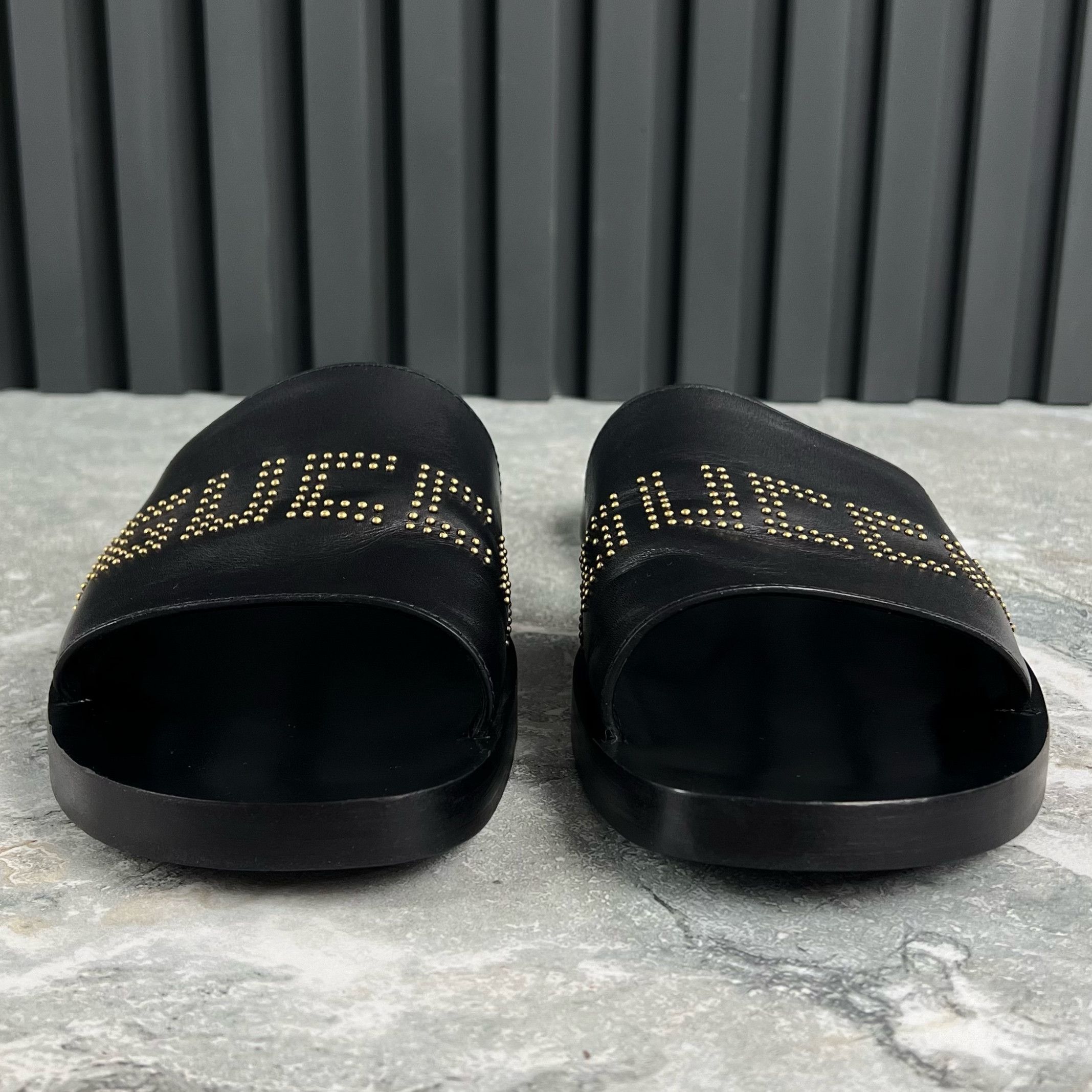 Gucci Studded Logo Bee Slides Sandals Leather Size US 8 / EU 41 - 7 Thumbnail