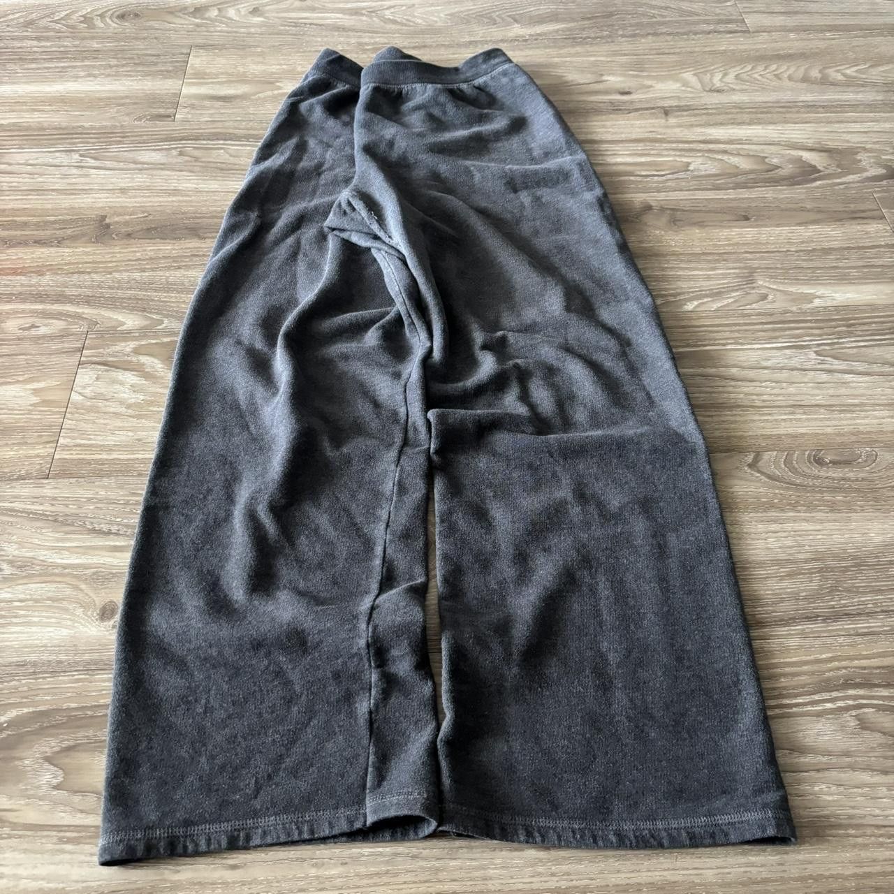 Japanese Brand Crazy Vintage Y2K/2000s Grey Skater Essential Sweatpants! Size M Size US 34 / EU 50 - 3 Thumbnail