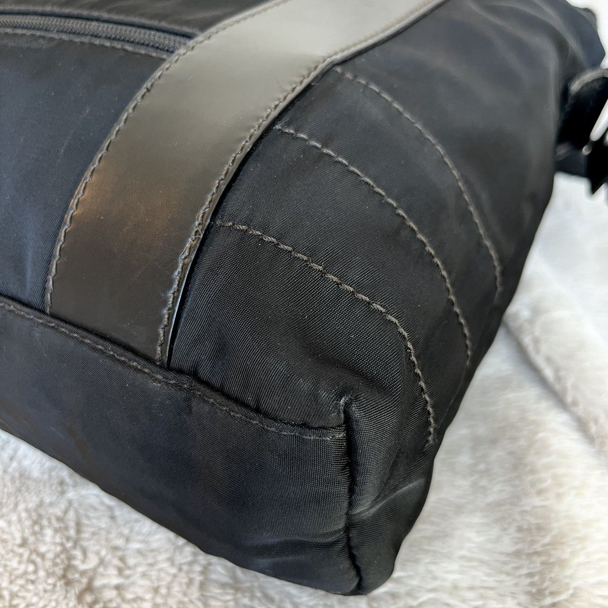Salvatore Ferragamo Salvatore Ferragamo Unisex Black 2-Way Messenger Bag Size ONE SIZE - 11 Thumbnail