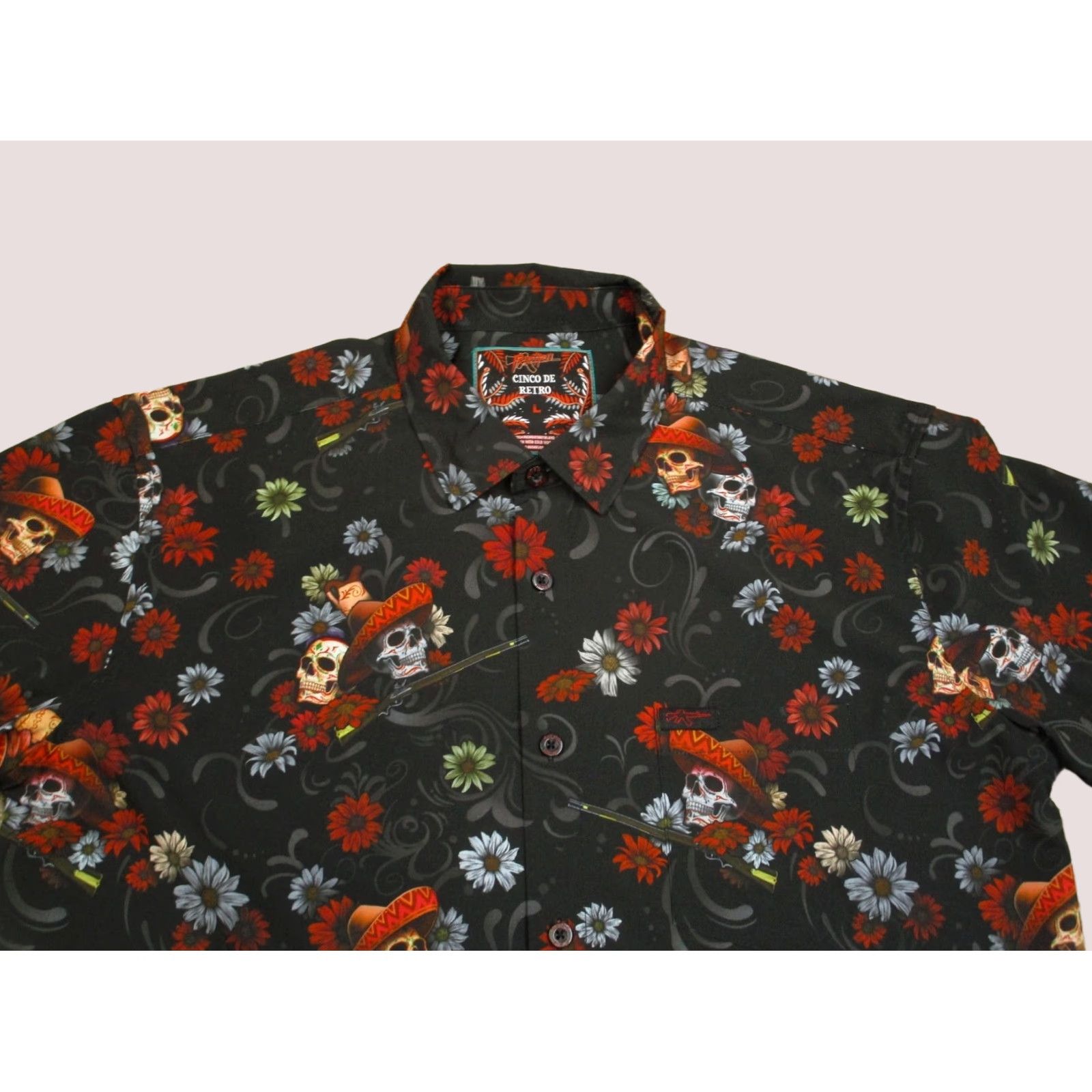 Etro Retro Rifle Shirt Men L Black Floral Skull Five De Mayo AOP Short Sleeve Button-Up Modern Knit QL Size US L / EU 52-54 / 3 - 1 Thumbnail