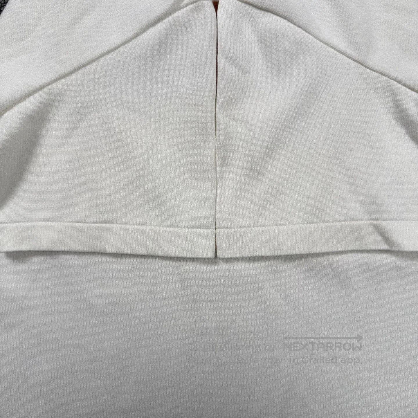 Louis Vuitton LV 25 White Embossed Leather Patch Short-Sleeve. Size US M / EU 48-50 / 2 - 5 Thumbnail