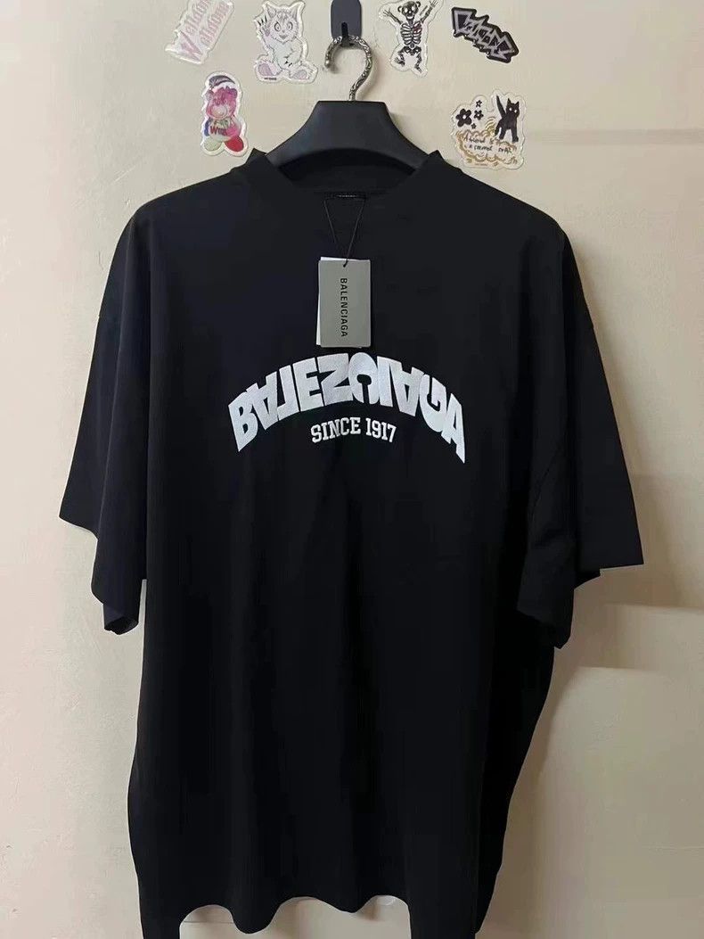 Balenciaga Balenciaga Reverse embroidered logo short sleeve Size US XXL / EU 58 / 5 - 1 Thumbnail