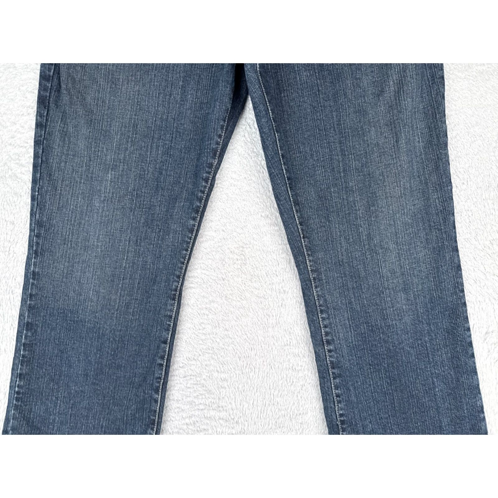 Levi's Levi's Jeans Women 550 Mid Bootcut Denim Blue 34x29 Relaxed 16 Cotton Blend 5-Pocket Distressed Size 38" / US 16 / IT 52 - 3 Thumbnail
