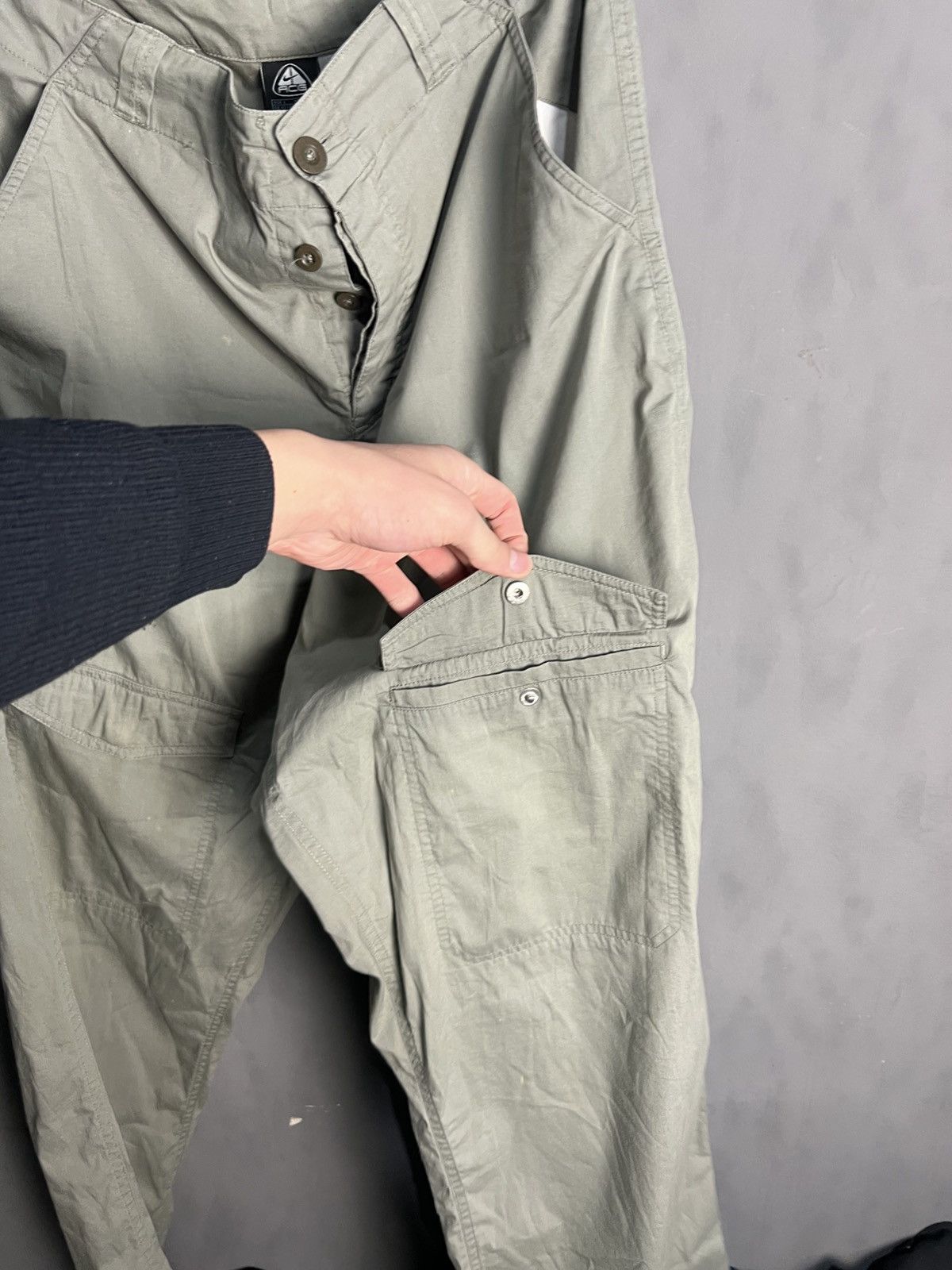 Nike Vintage Nike Acg Cargo Pants Drill Y2K Men’s Drill Nylon Size US 34 / EU 50 - 3 Thumbnail