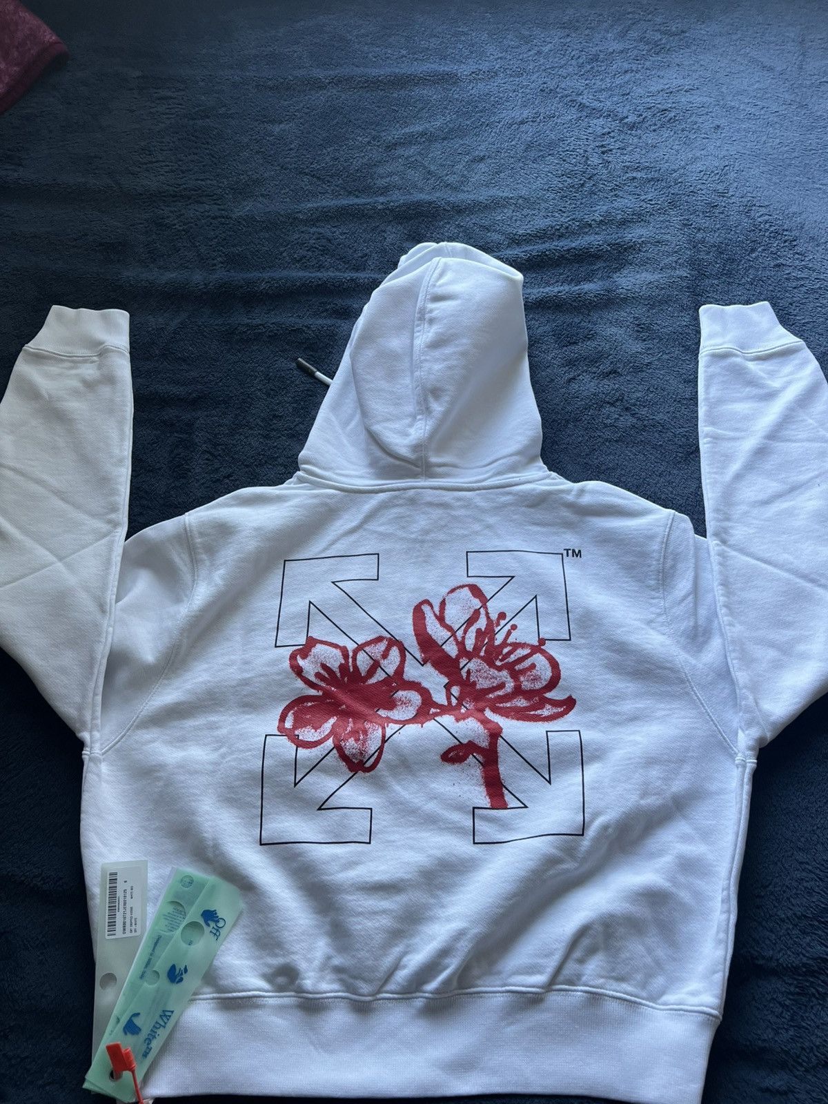 Off-White Off-White CNY Cropped Hoodie | White | S | $590+ Size S / US 4 / IT 40 - 6 Thumbnail