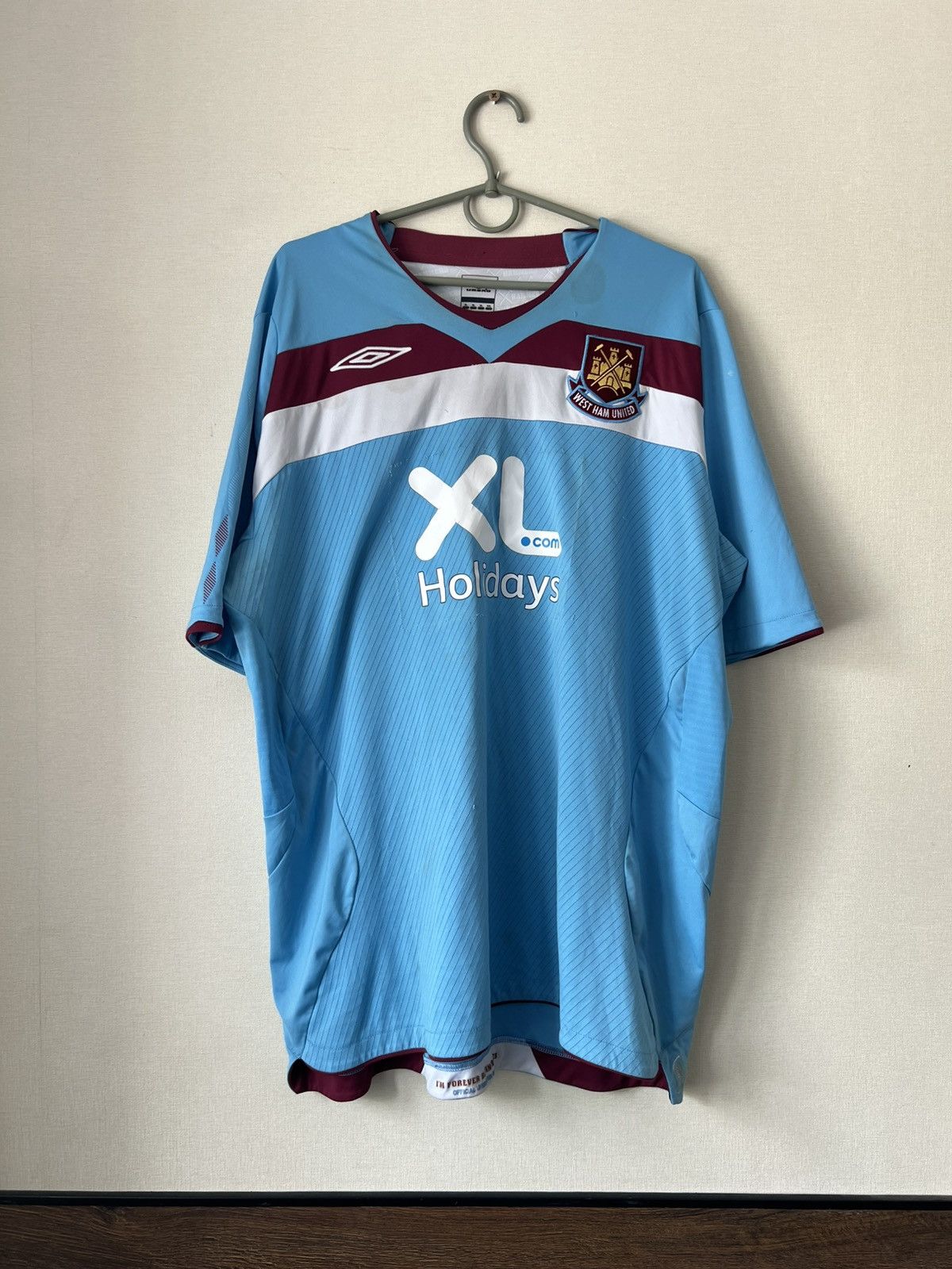 Vintage Umbro West Ham London soccer jersey Y2K style
