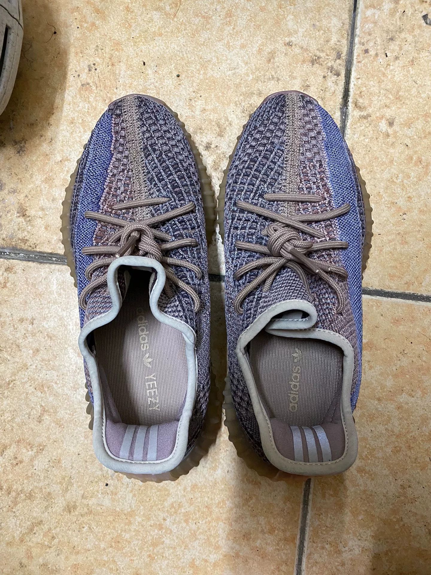 Adidas Adidas YEEZY350 Brown Lowtop Sneakers 35 Men Size US 5 / EU 37 - 1 Thumbnail