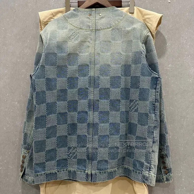 Louis Vuitton Louis Vuitton Checkerboard Logo Jacket. Size US M / EU 48-50 / 2 - 2 Thumbnail