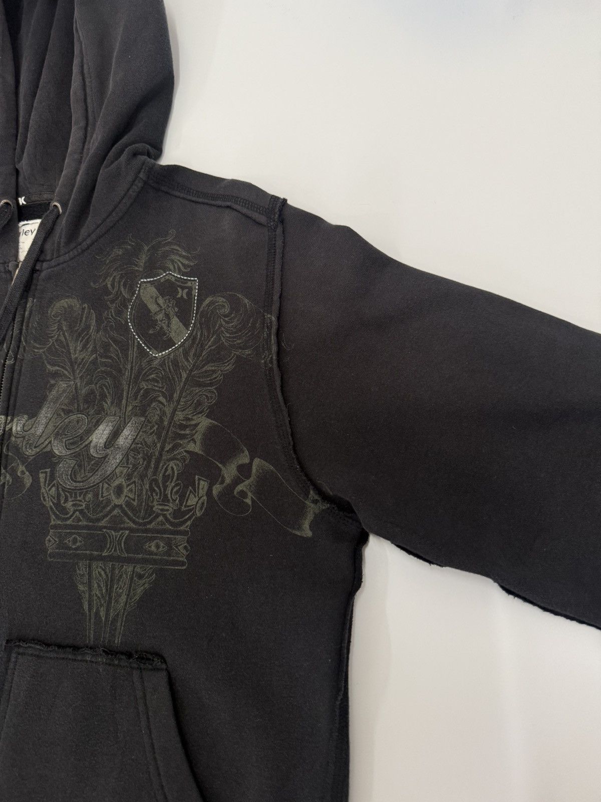 Hurley 🏄🏿‍♂️ Hurley Surf & Skate indipendent Distressed Black Hoodie -M Size US M / EU 48-50 / 2 - 6 Thumbnail