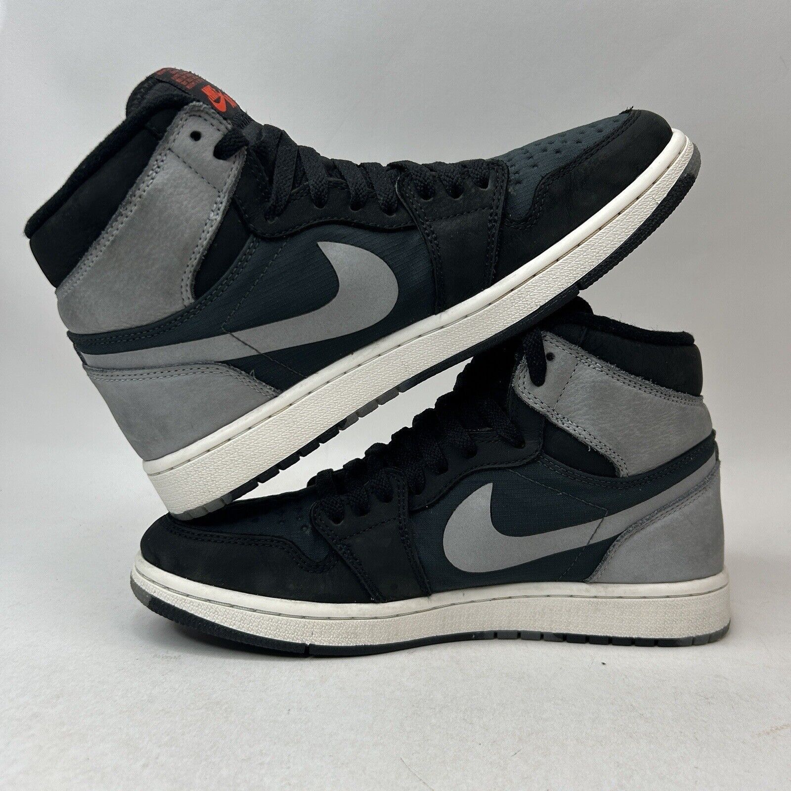 Nike Nike Air Jordan 1 Retro High Gore-Tex “Particle Grey/Shadow” Size US 8 / EU 41 - 3 Thumbnail