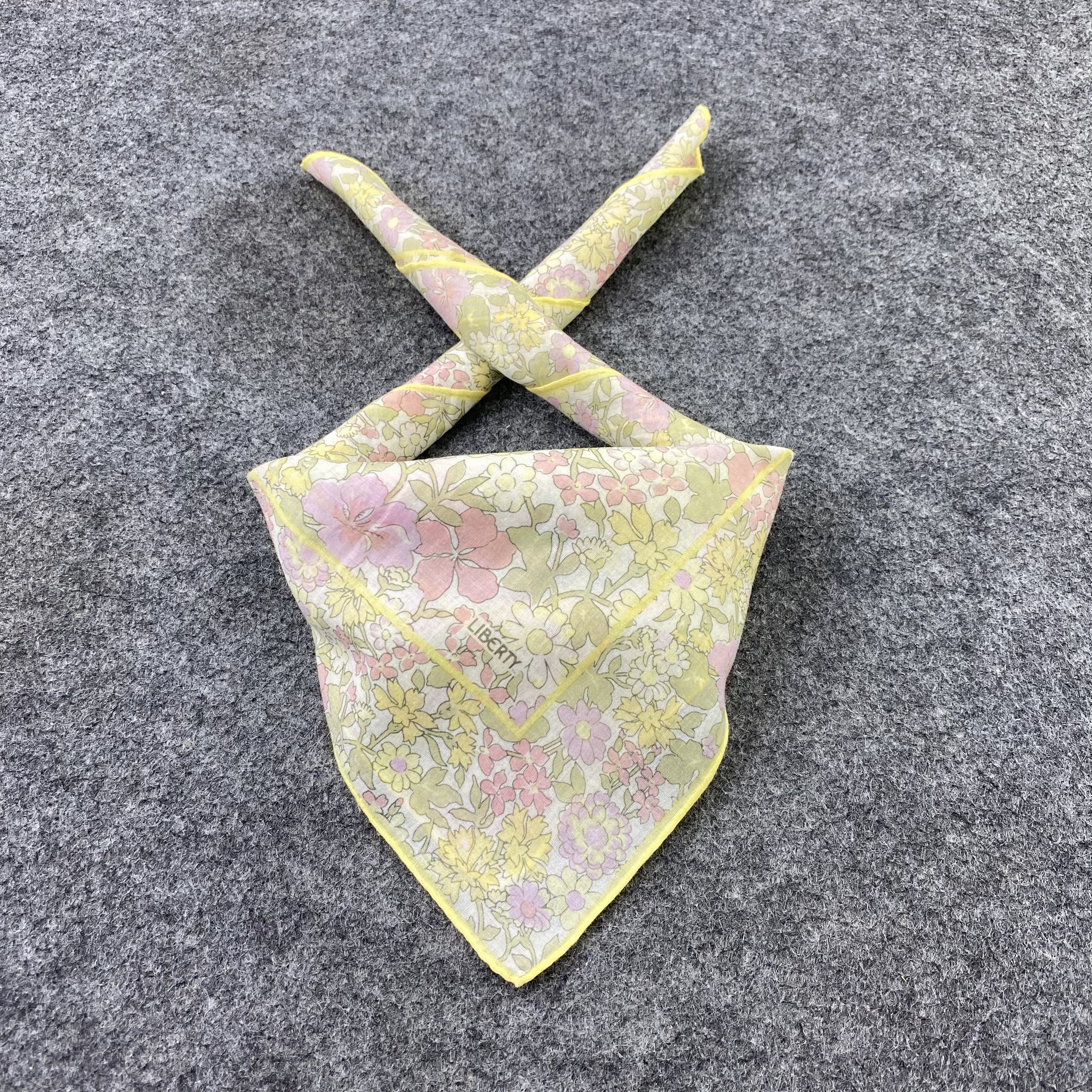 Liberty Liberty Handkerchief / Bandana / Neckerchief-B1554 Size ONE SIZE - 2 Thumbnail