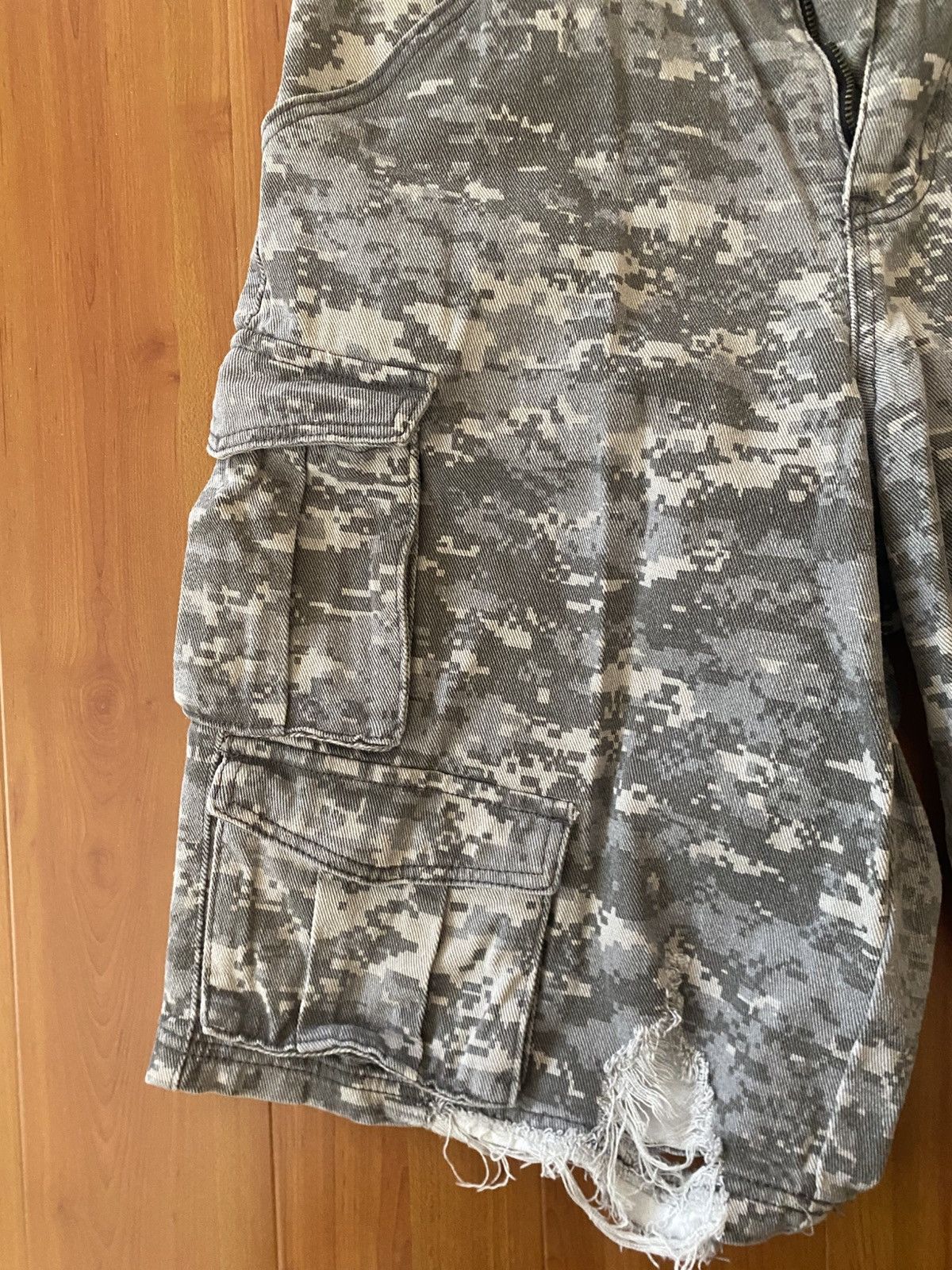 Other Loiter DigiCamo Cargo Baggy Shorts Size US 32 / EU 48 - 4 Thumbnail