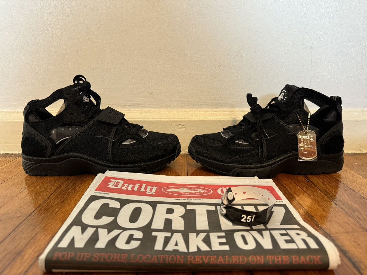 Corteiz × Nike Nike x Corteiz Black Huarache Size US 9 / EU 42 - 1 Thumbnail