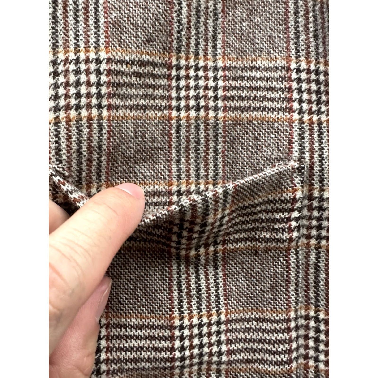 Pendleton VINTAGE Pendleton Plaid Button-Up Shirt Men Medium Wool Flannel Brown 21 Chest 28 Length Size US M / EU 48-50 / 2 - 3 Thumbnail