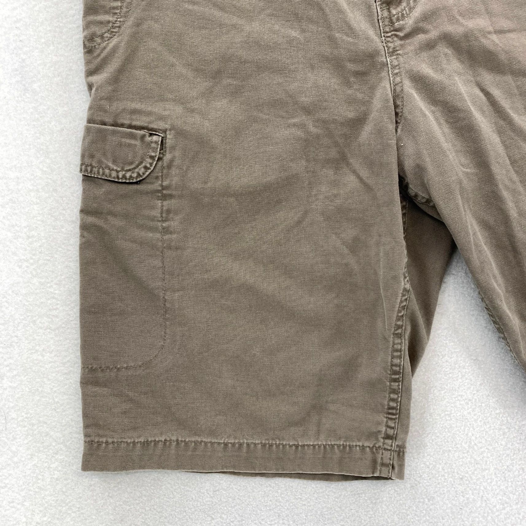 Levi's VINTAGE Levi's Cargo Shorts Men 32 Brown Canvas Relaxed Cargo Pockets 90s Grunge Outdoor Casual Mens Size US 32 / EU 48 - 2 Thumbnail