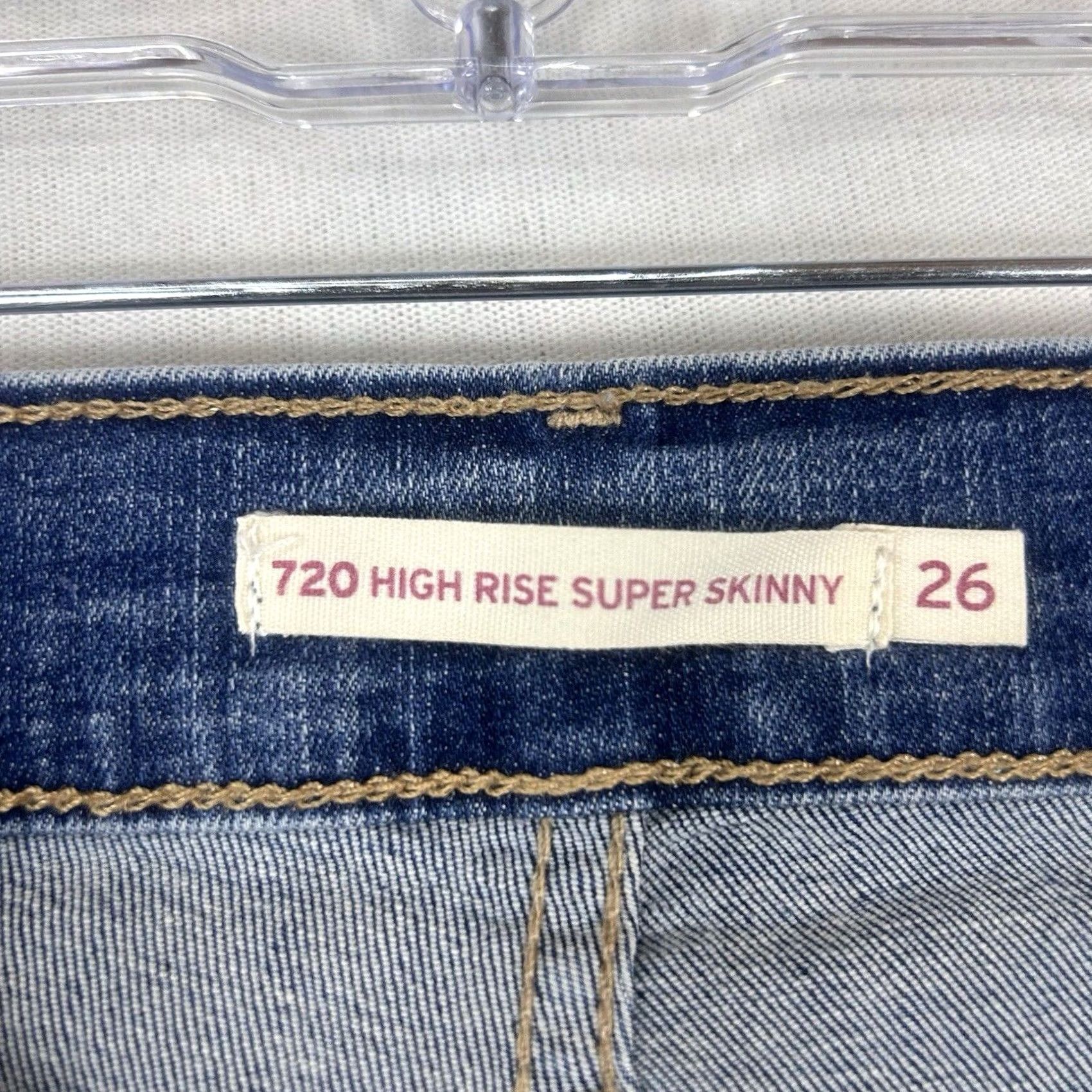 Levi's Levi's 720 High Rise Super Skinny Jeans Womens Size 26 Medium Wash Blue Denim Jeans Slim 31in Inseam Mens? No, Womens Size 26" / US 2 / IT 38 - 3 Thumbnail
