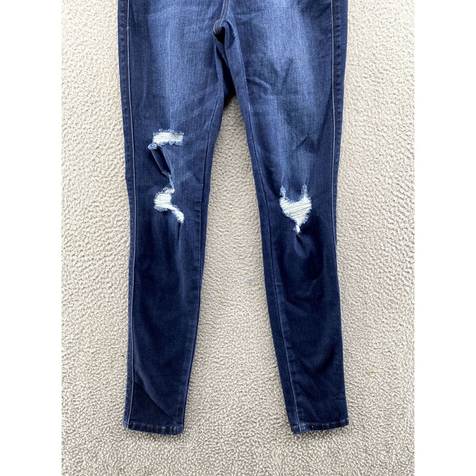 Vintage KAN CAN Signature Distressed Dark Wash Women's Jeans Size 0/23 Slim 5-Pocket Denim Mid Rise Distressed Button Zipper Stretch Jeans Size 25" / US 0 / IT 36 - 2 Thumbnail