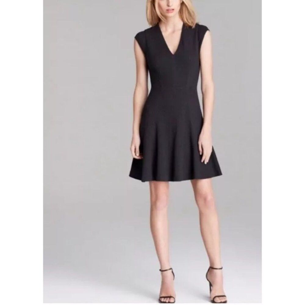Rebecca Taylor Rebecca Taylor Textured V Neck Cap Sleeve Flare Dress Size Size XS / US 0-2 / IT 36-38 - 1 Thumbnail