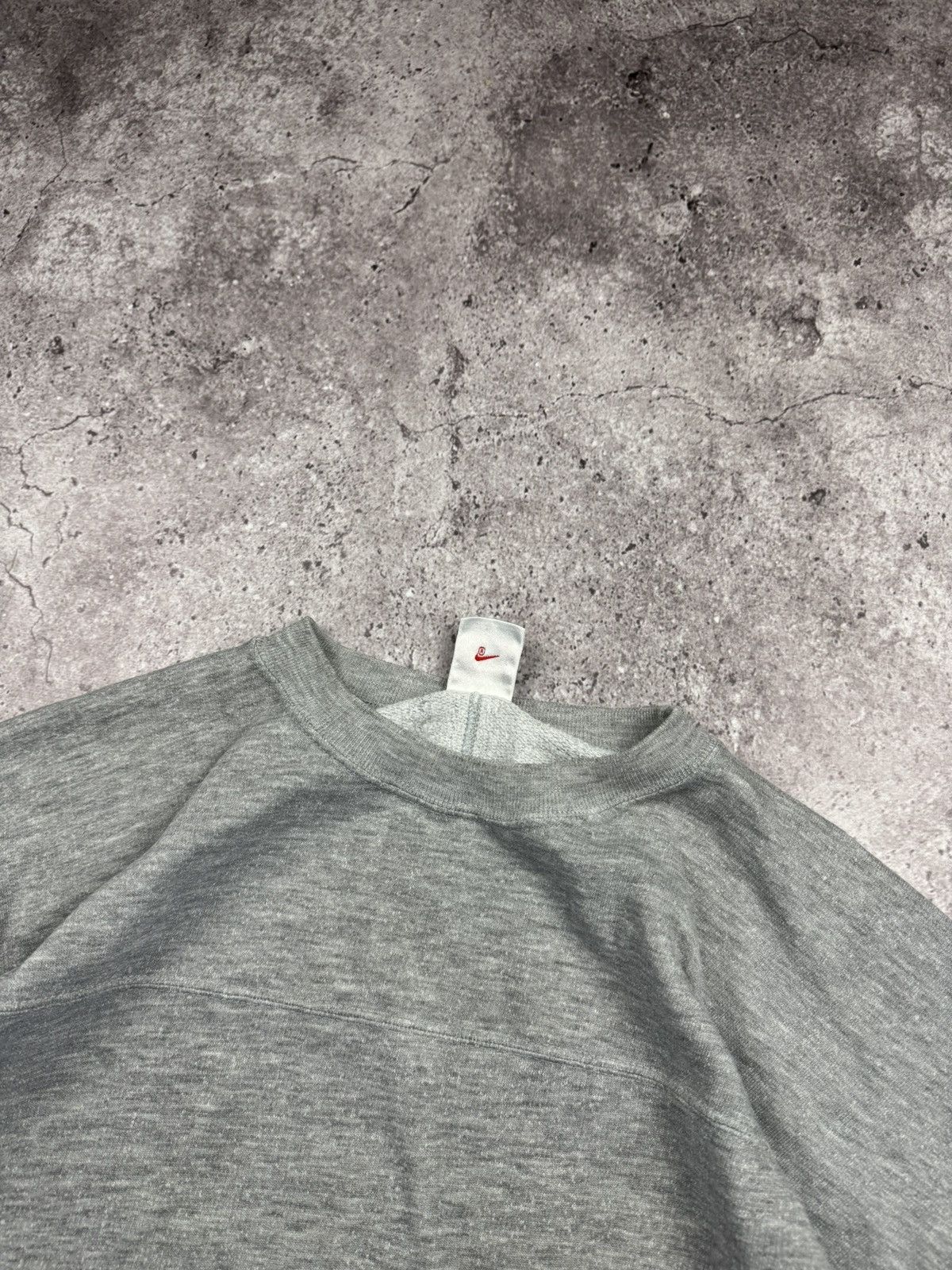 Nike Vintage Nike Swoosh Boxy Sweatshirt Distressed Y2K Rare L Size US M / EU 48-50 / 2 - 5 Thumbnail