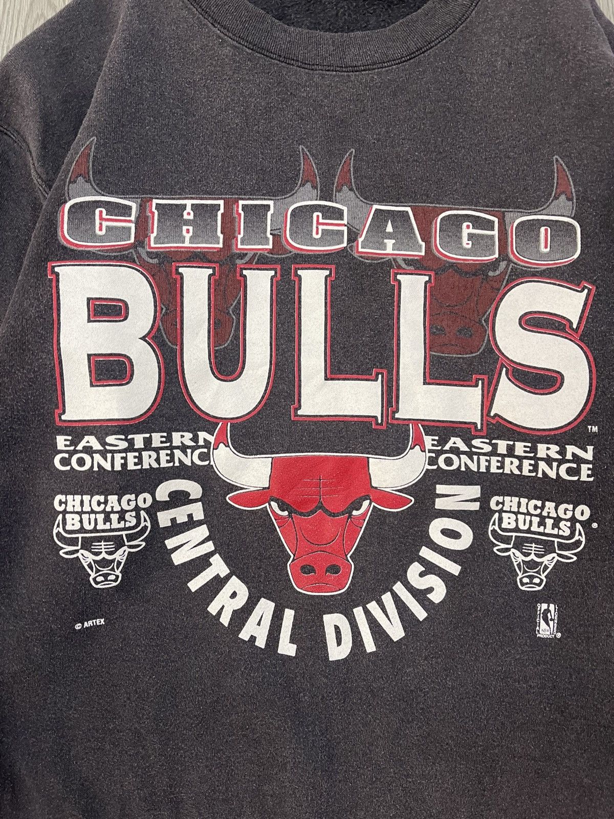 Vintage 90’s NBA Bulls Central Division Eastern Conference pullover Size US M / EU 48-50 / 2 - 8 Thumbnail